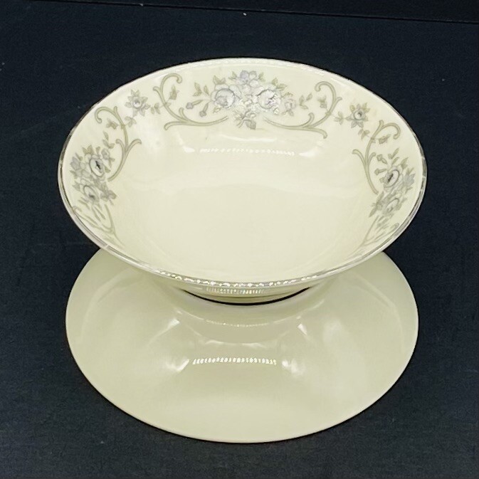 VTG Johann Haviland Bavaria Berry Bowls (2) White Blue Flowers Platinum Trim