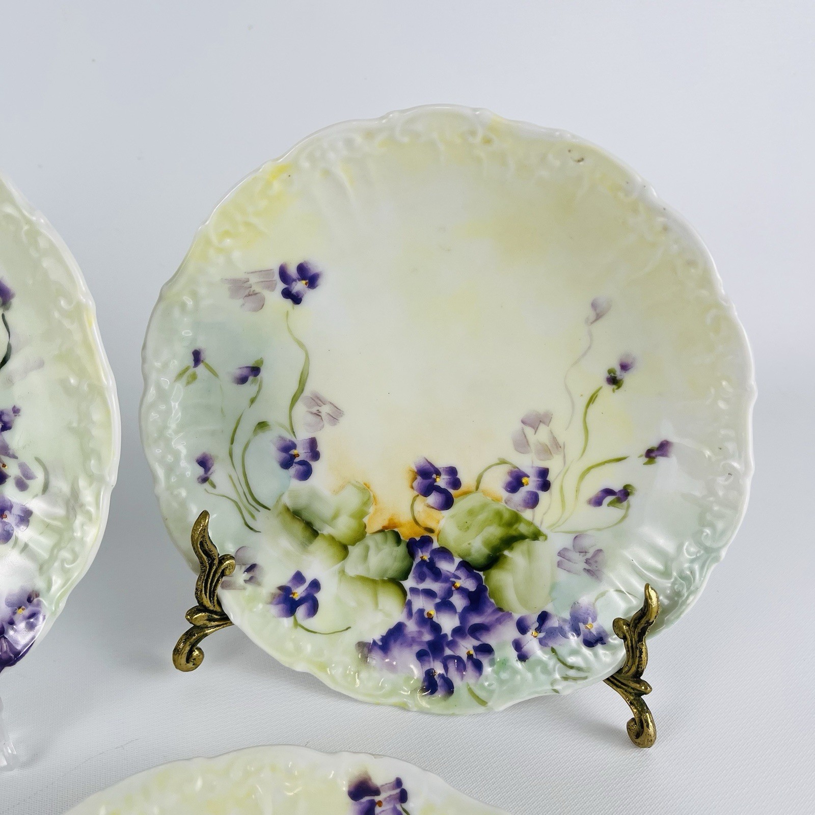 5 Antique Hand Painted Purple Violets 6″ Scalloped Dessert Cabinet Wall Plates