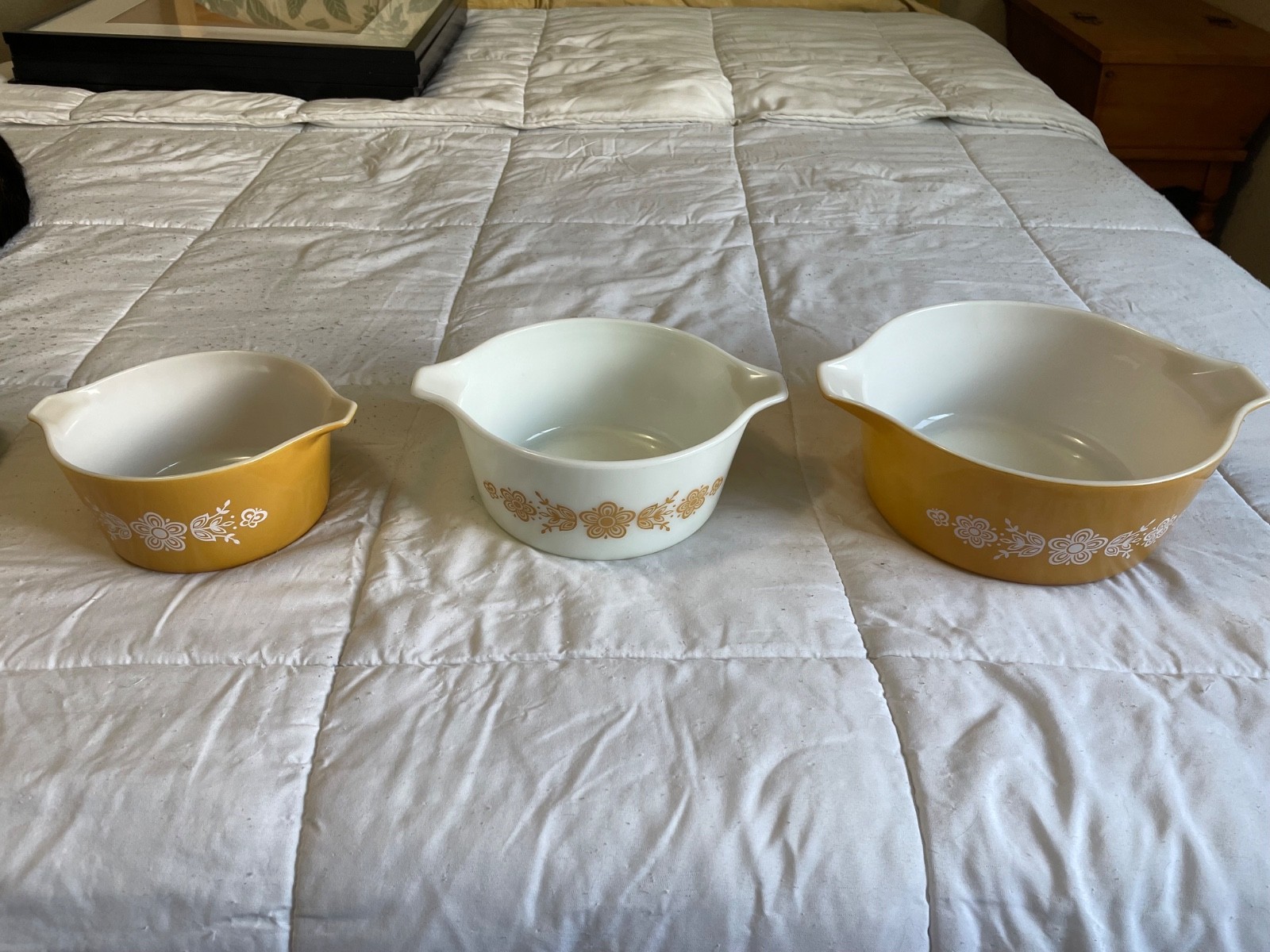 Set 3 Vintage PYREX Butterfly Gold Casserole Dishes-2.5qt, 1.5qt, 1 qt -NO Lids