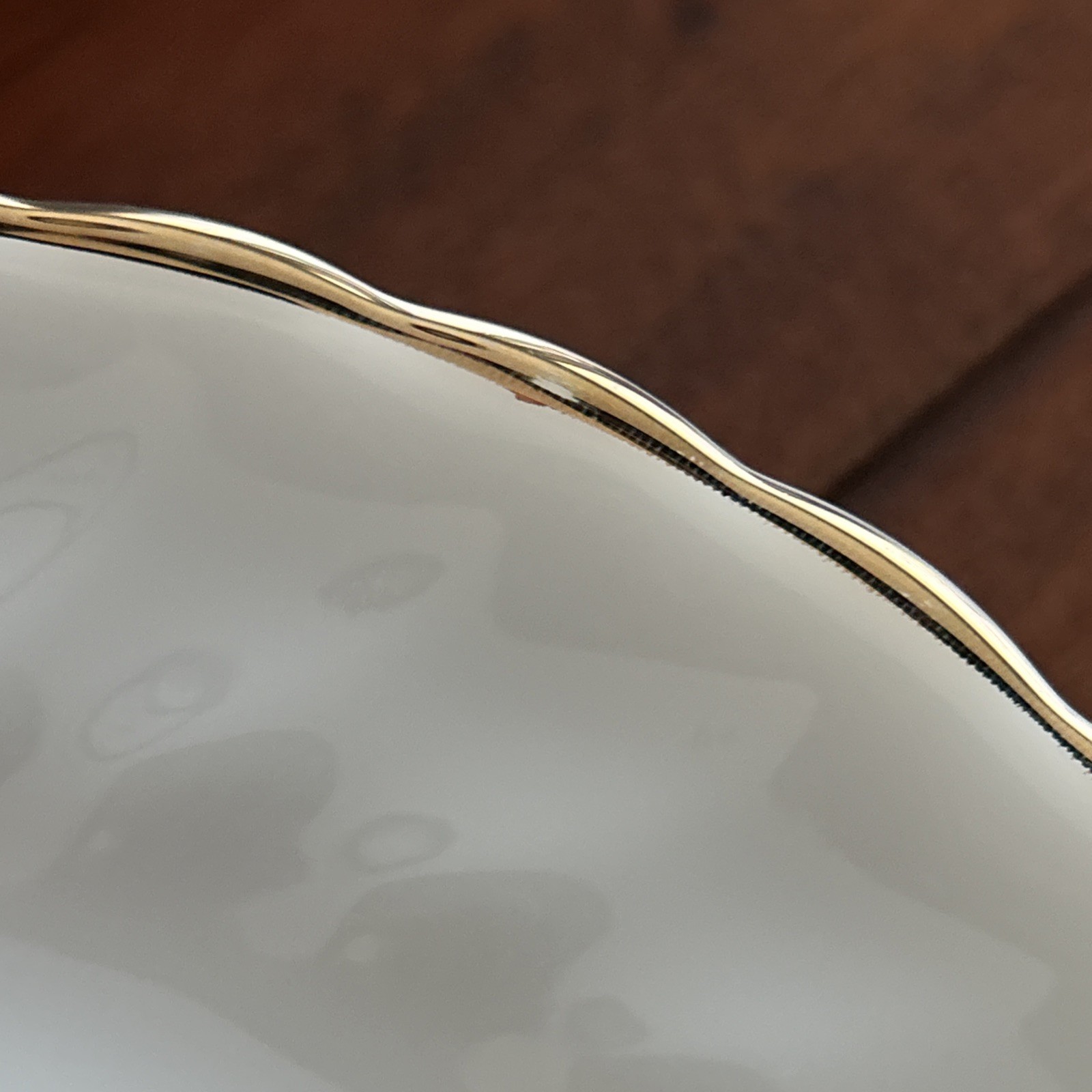 Vintage Anchor Hocking White Swirl Salad/Bread Plates 7.25″ Gold Trim Set Of 2