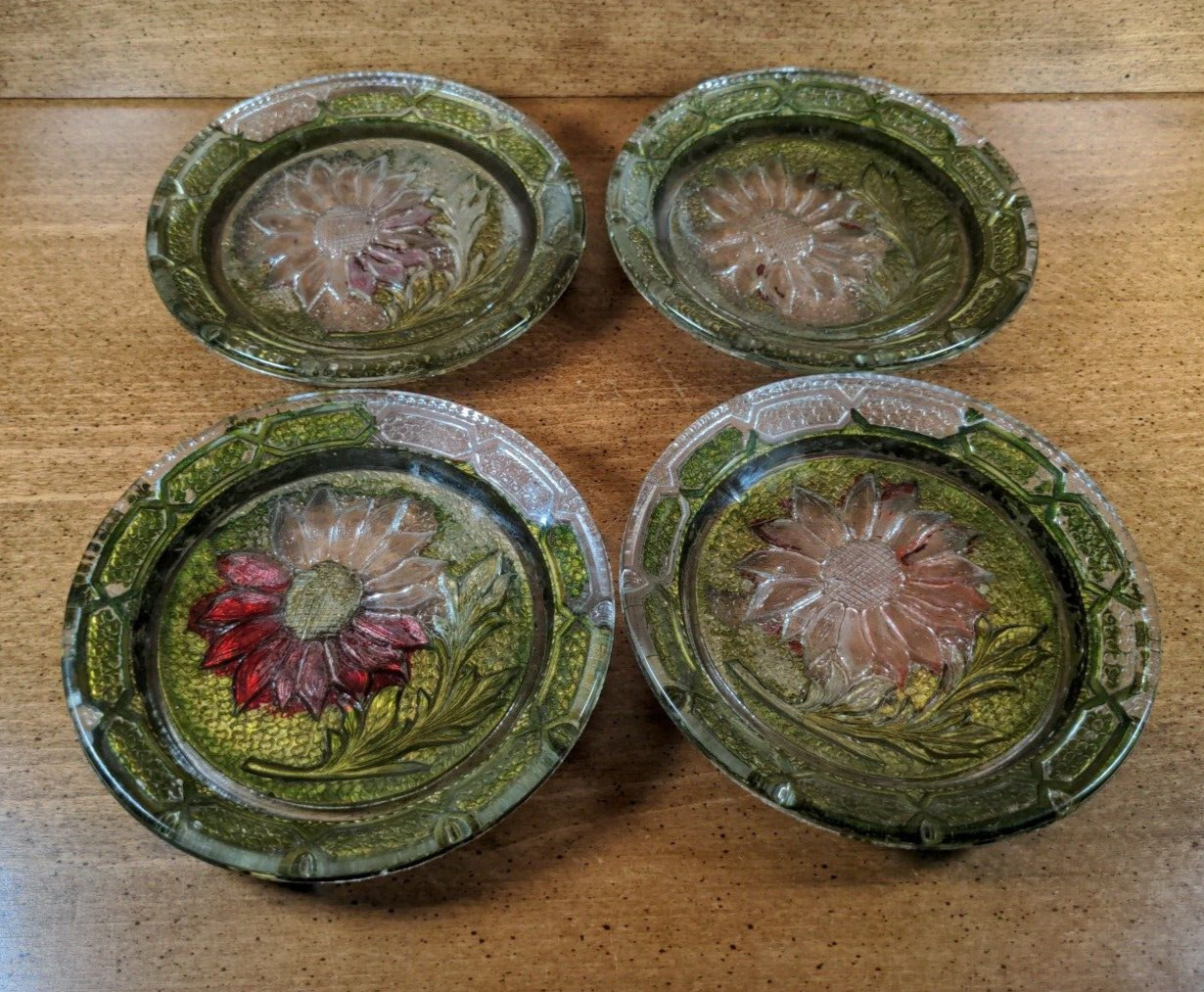 Set Lot 4 Goofus Glass Small 5-1/4″ Plates Dish Flowers Gold Red Clear Antique