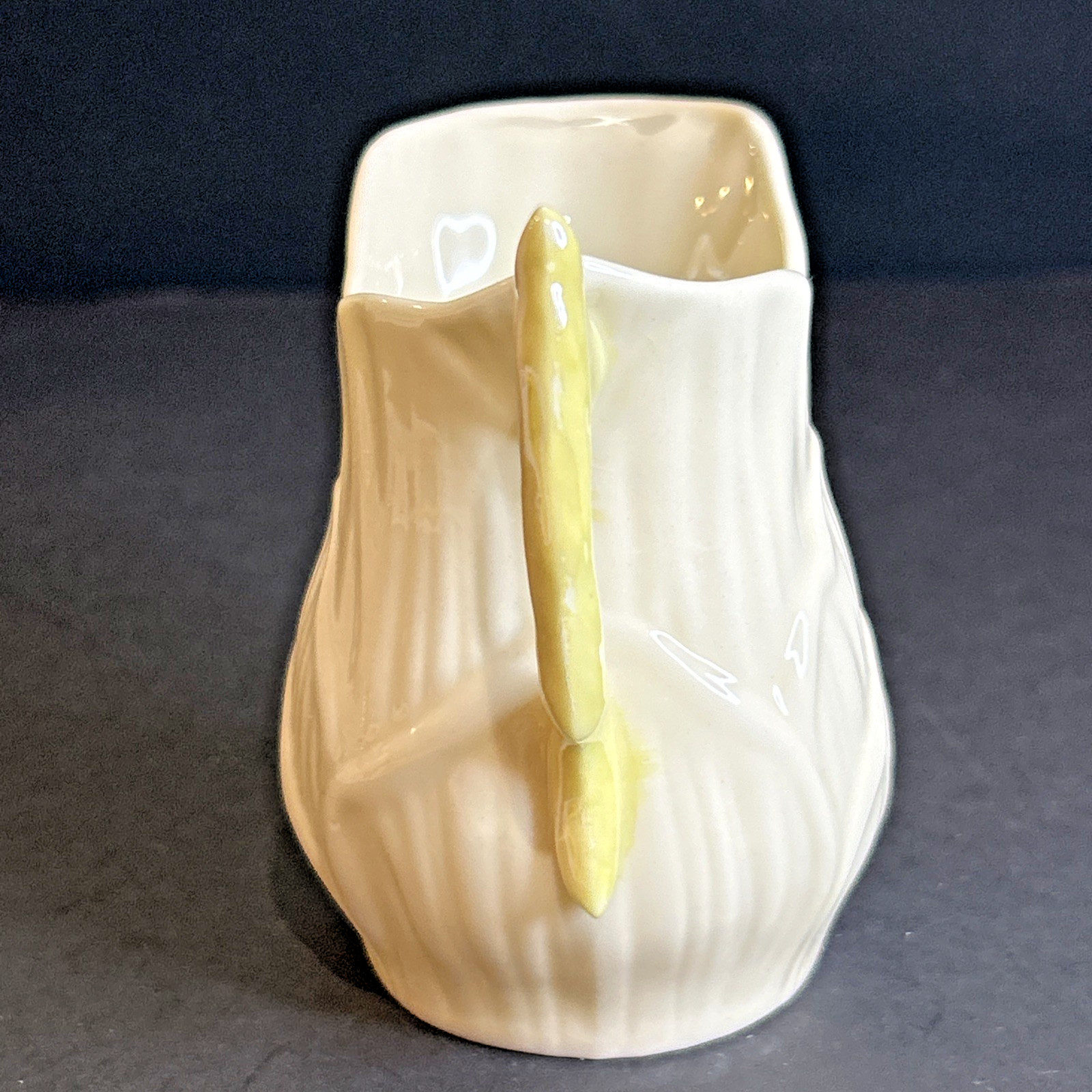 Belleek Lily White Creamer 3.25″ Yellow Handle 6th Green Mark 1965-1980