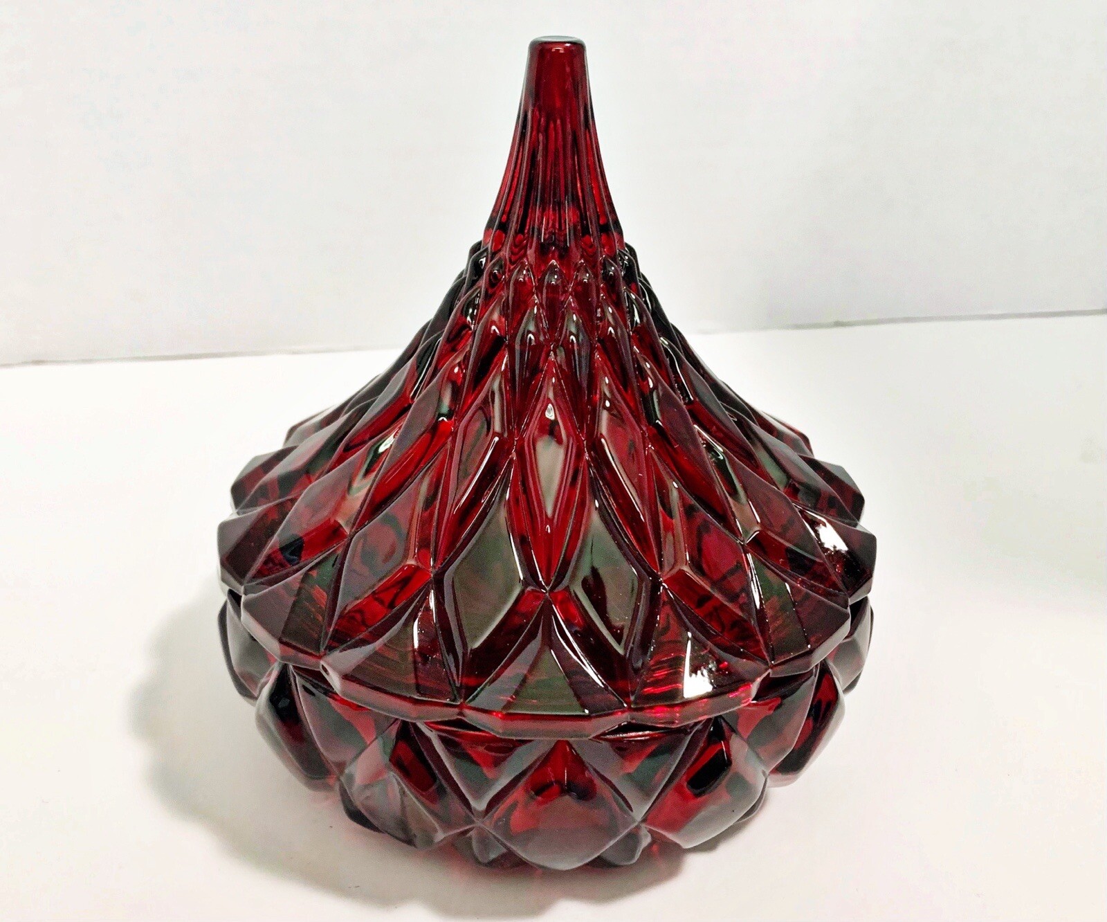 Hersheys KISS Shape Candy Dish Shannon Crystal Ruby Red Trinket W/ Lid Box