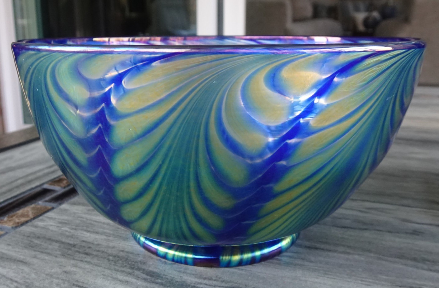 Signed Lundberg Studios Art Glass 2002 Pulled Feather Blue Iridescent Bowl