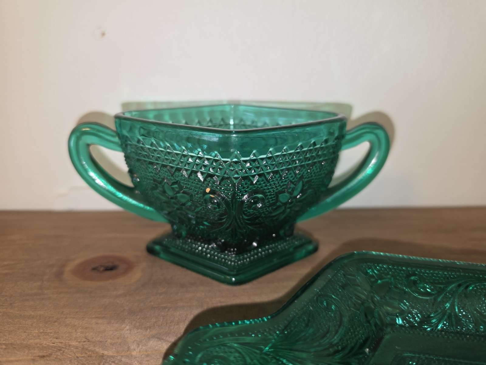 Vintage Tiara Sandwich Indiana Glass Emerald Green Creamer & Sugar Set With…