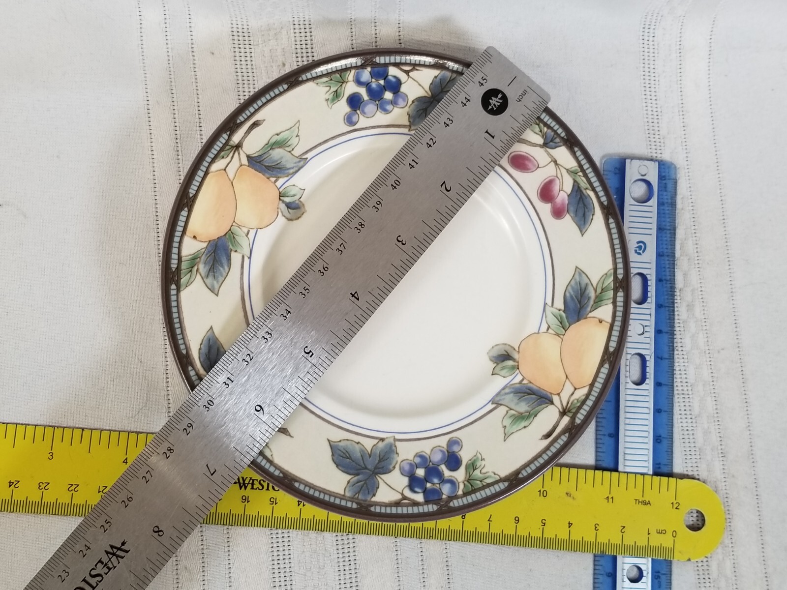 USED UTENSIL MARKS 2 Mikasa Intaglio Garden Harvest Saucers