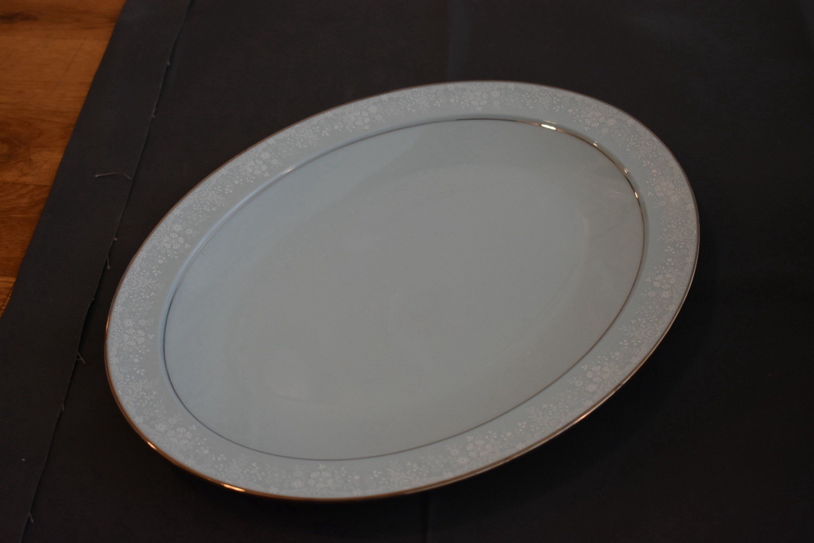 Noritake Fidelity 8003 W81 Porcelain Dinner Set Light Blue Service for 12, 91pc
