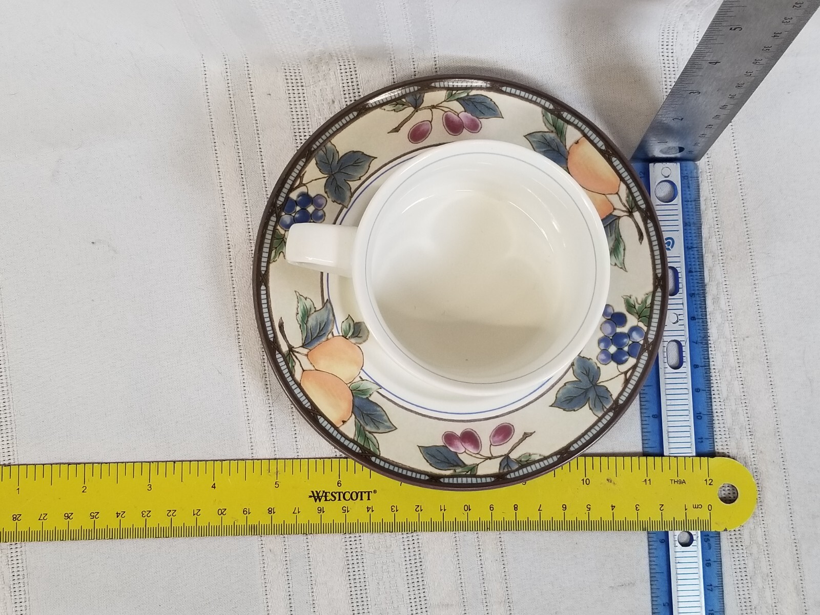 USED UTENSIL MARKS Mikasa Intaglio Garden Harvest Coffee Tea Cup with Saucer