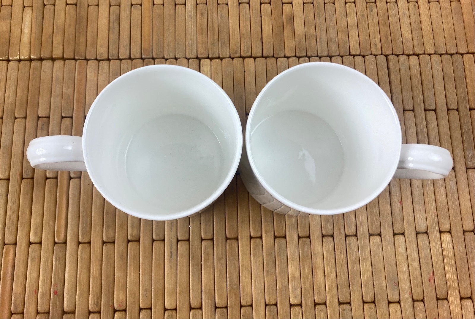 Set of 2 Large White COFFEE MUGS Wedgwood GRAND GOURMET Bone China Cups Tea
