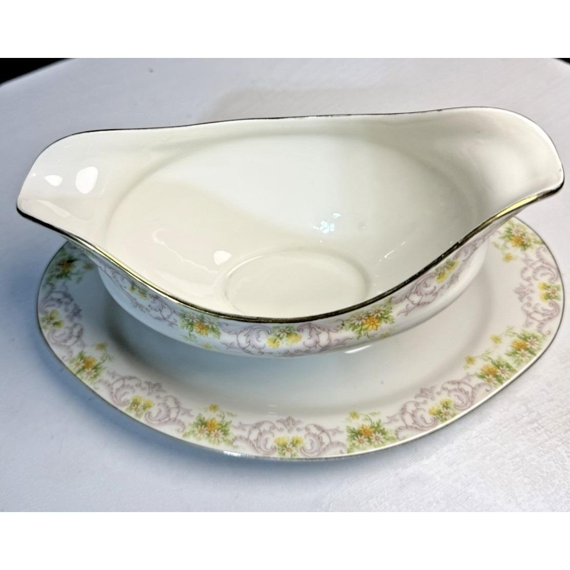 Limoges Elite Works Bawo Dotter BWD647 Sauce Gravy Boat W/ attached Plate France