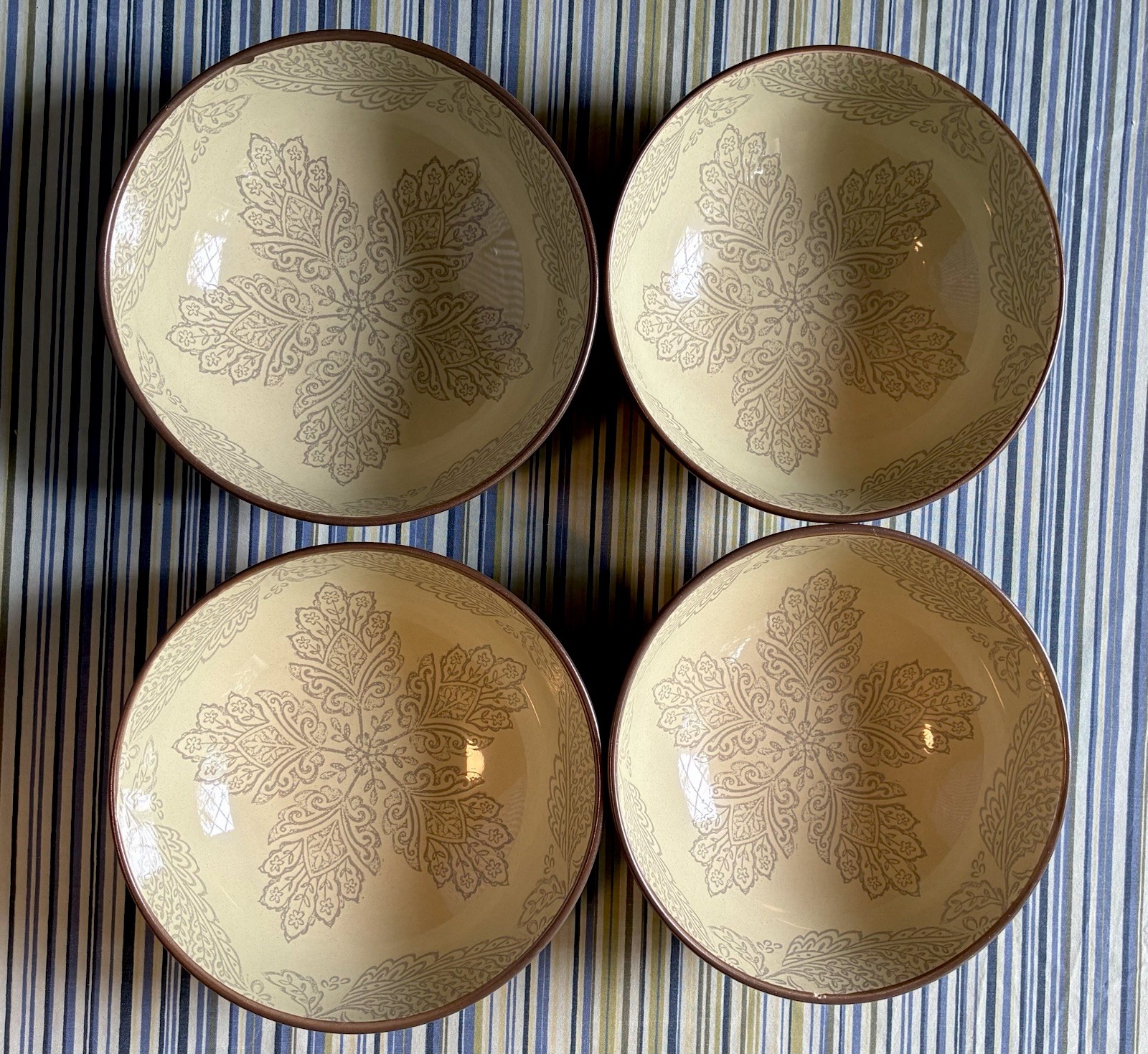 Set of 4 222 Fifth Chandri Sage Soup/Salad Bowls Very Good Condition