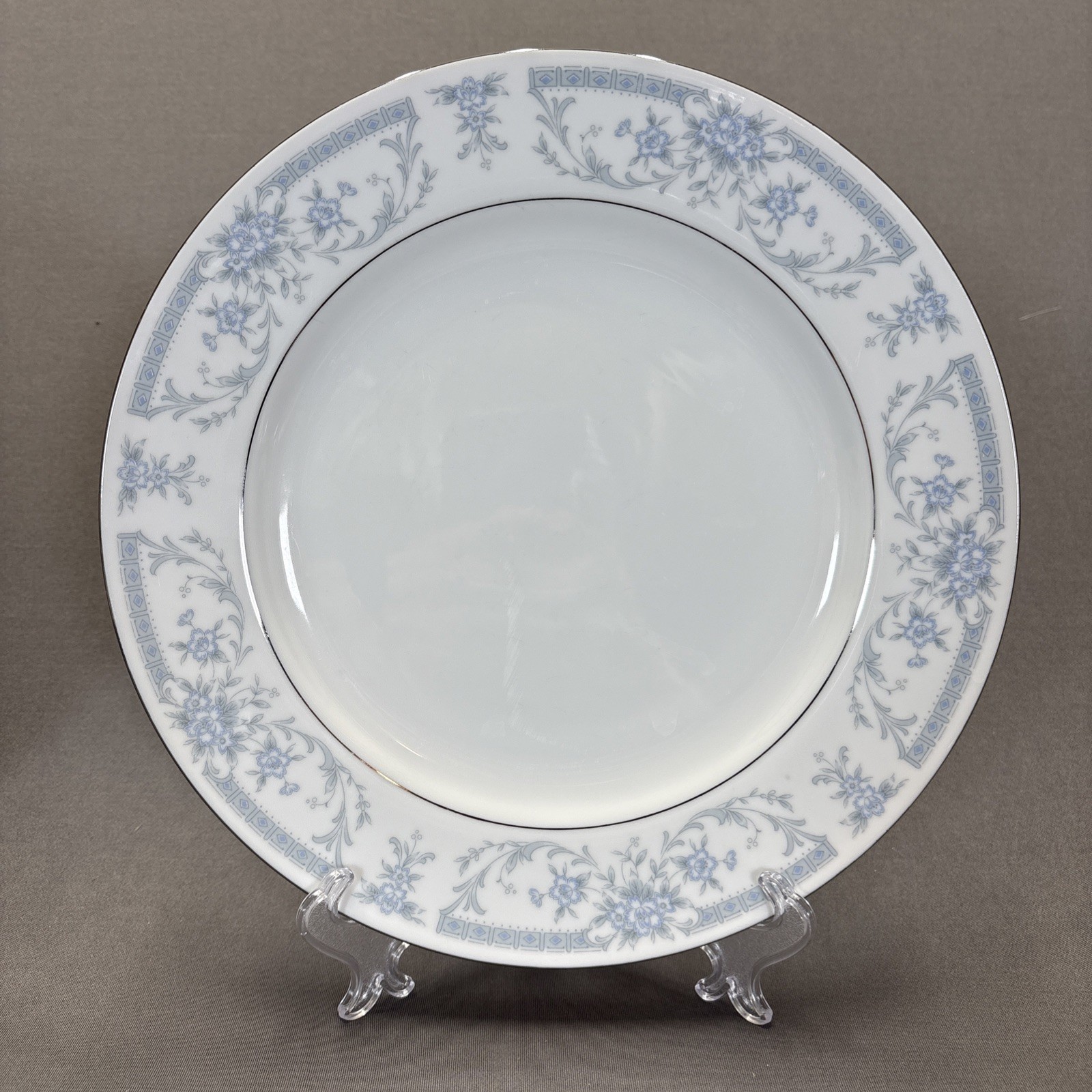 Sheffield Blue Whisper Dinner Plates 10 3/8″ Set of 2 Fine China Blue Floral