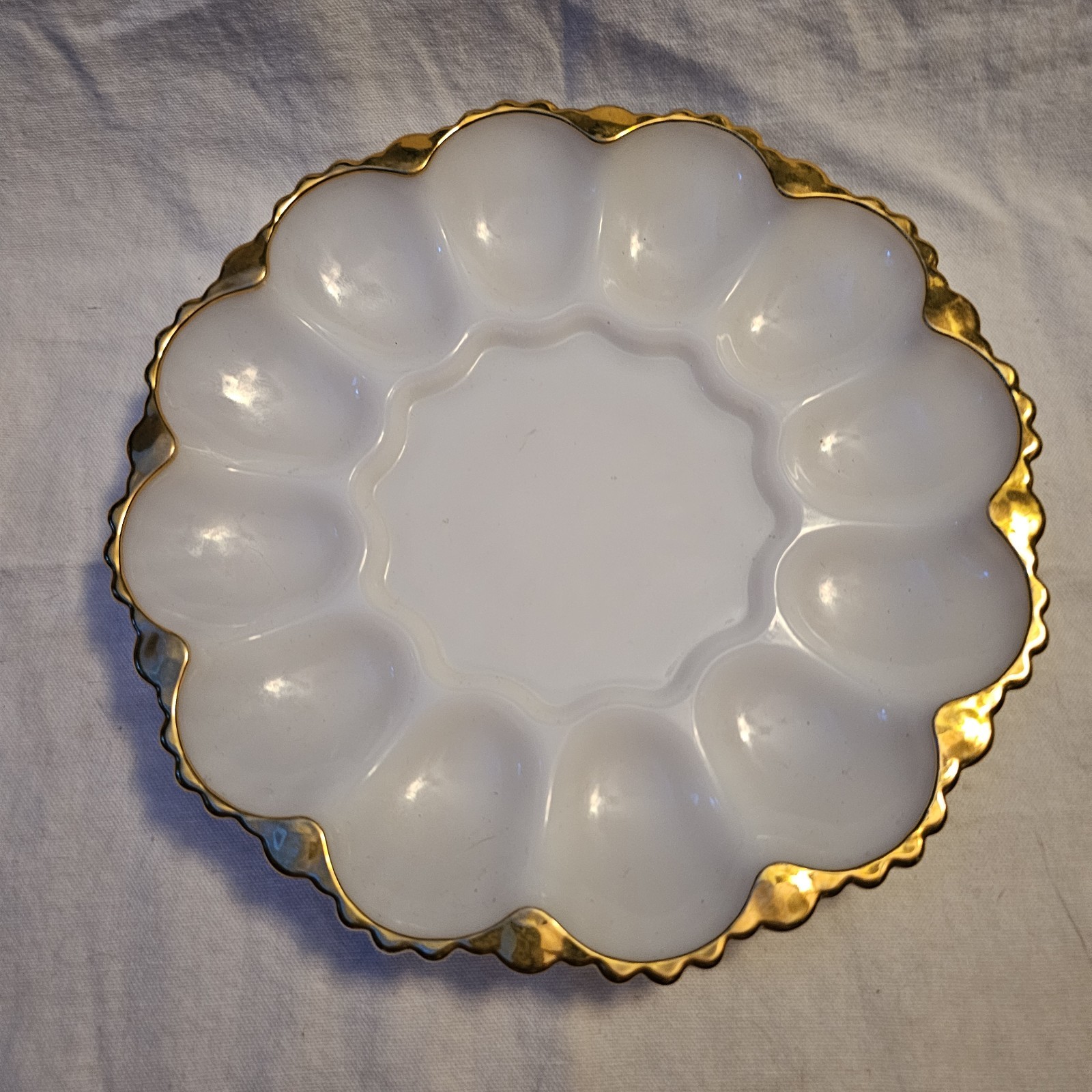 Vintage Anchor Hocking Milk Glass Deviled Egg Plate w/Gold Trim/Edging Flaw