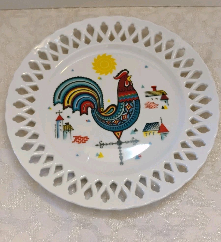 Vintage MCM Berggren Trayner Lattice Edge Wall Plate Rooster Weathervane