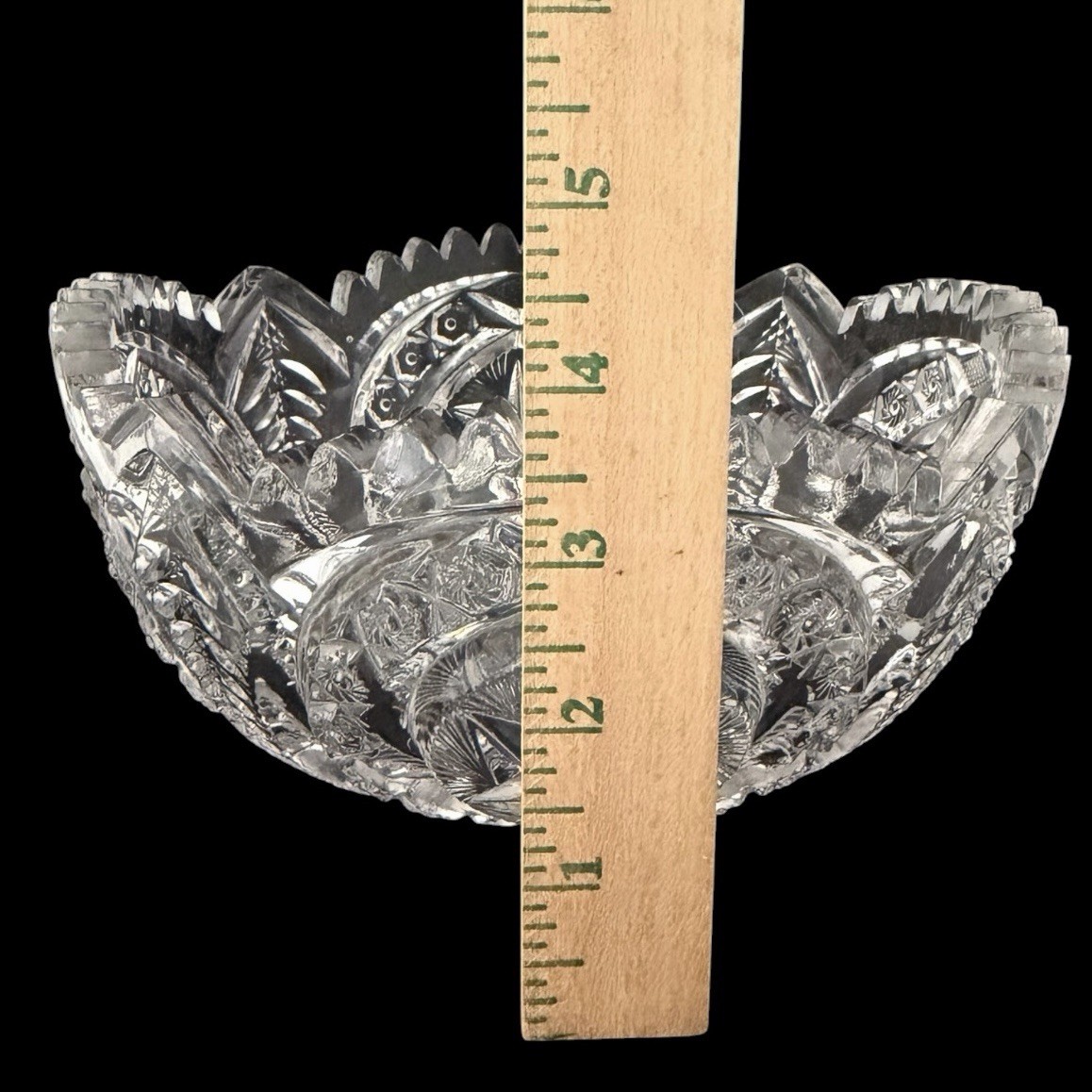EAPG Antique 1905 McKee Nortec Centipede Glass Sawtooth Serving Bowl 8 1/4” Chip