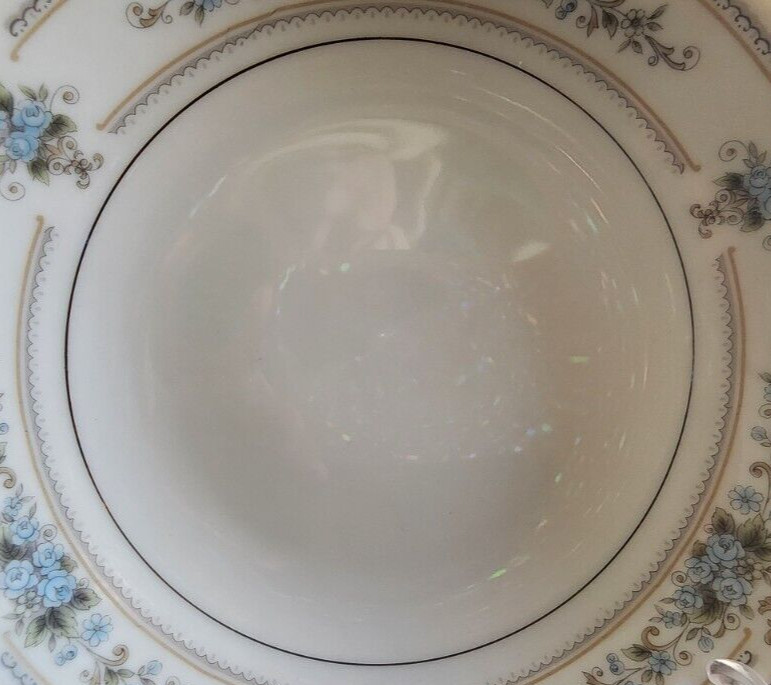 Elington Berry Dessert Bowls (pairs) 5 1/4″ Wade Porcelain White Blue Platinum !