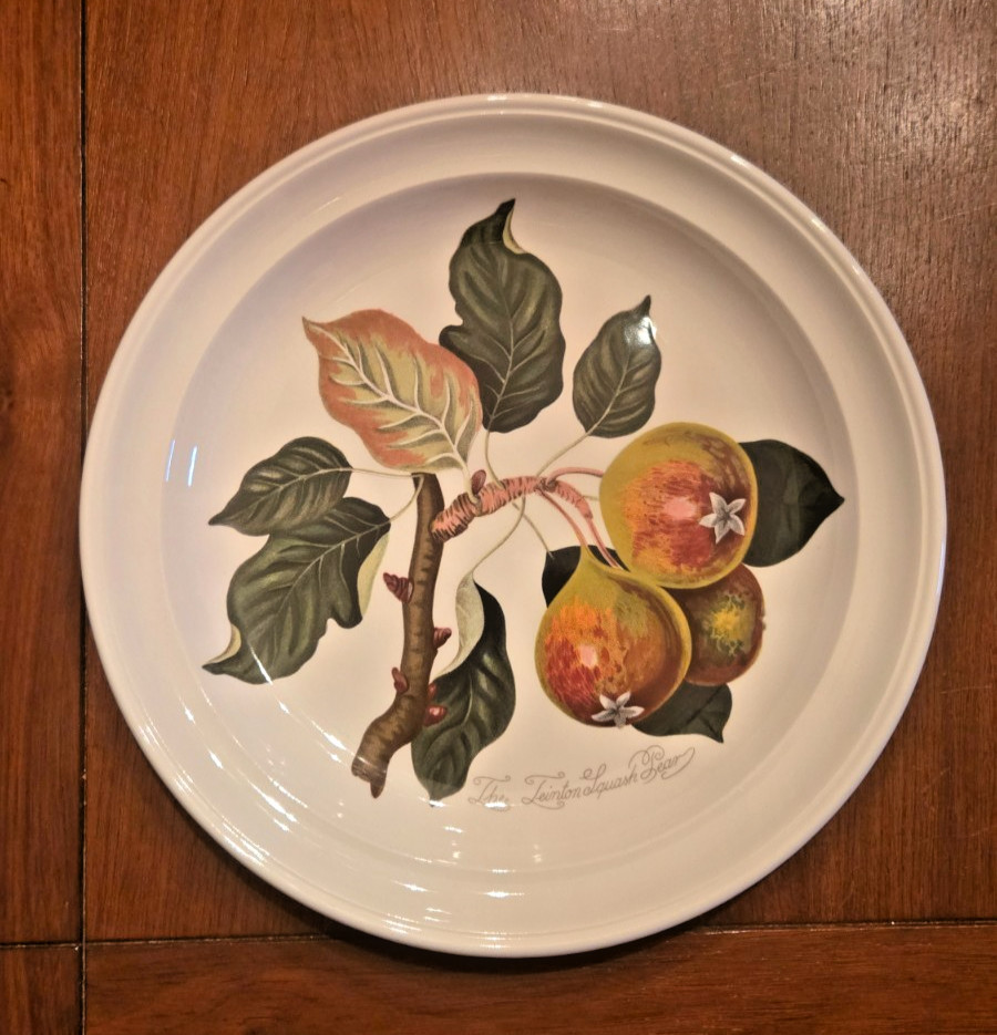 Set Of 4 Portmeirion Pomona England 8 5/8” Salad Plates Apple Plum Pear Currant