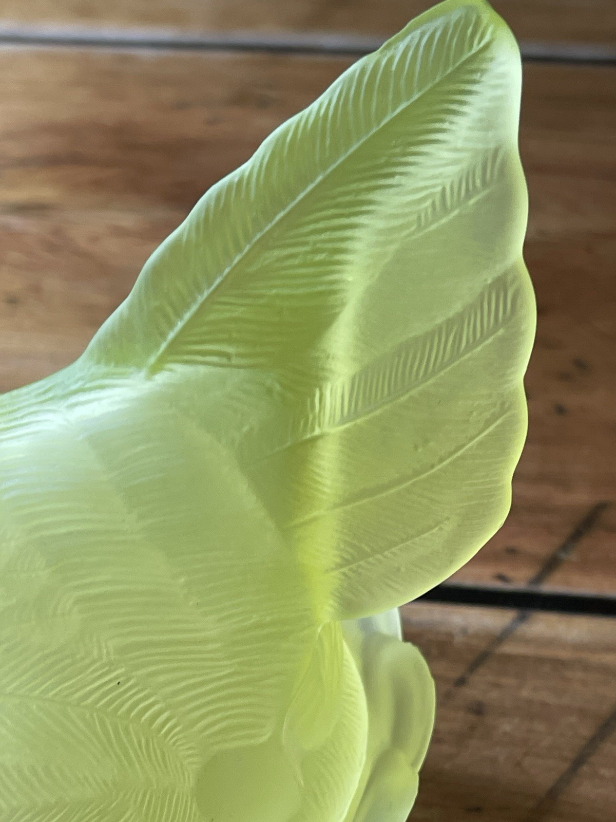 HEN ON NEST 7″ YELLOW FROSTED VASELINE URANIUM GLASS Canary BASKET WEAVE BASE
