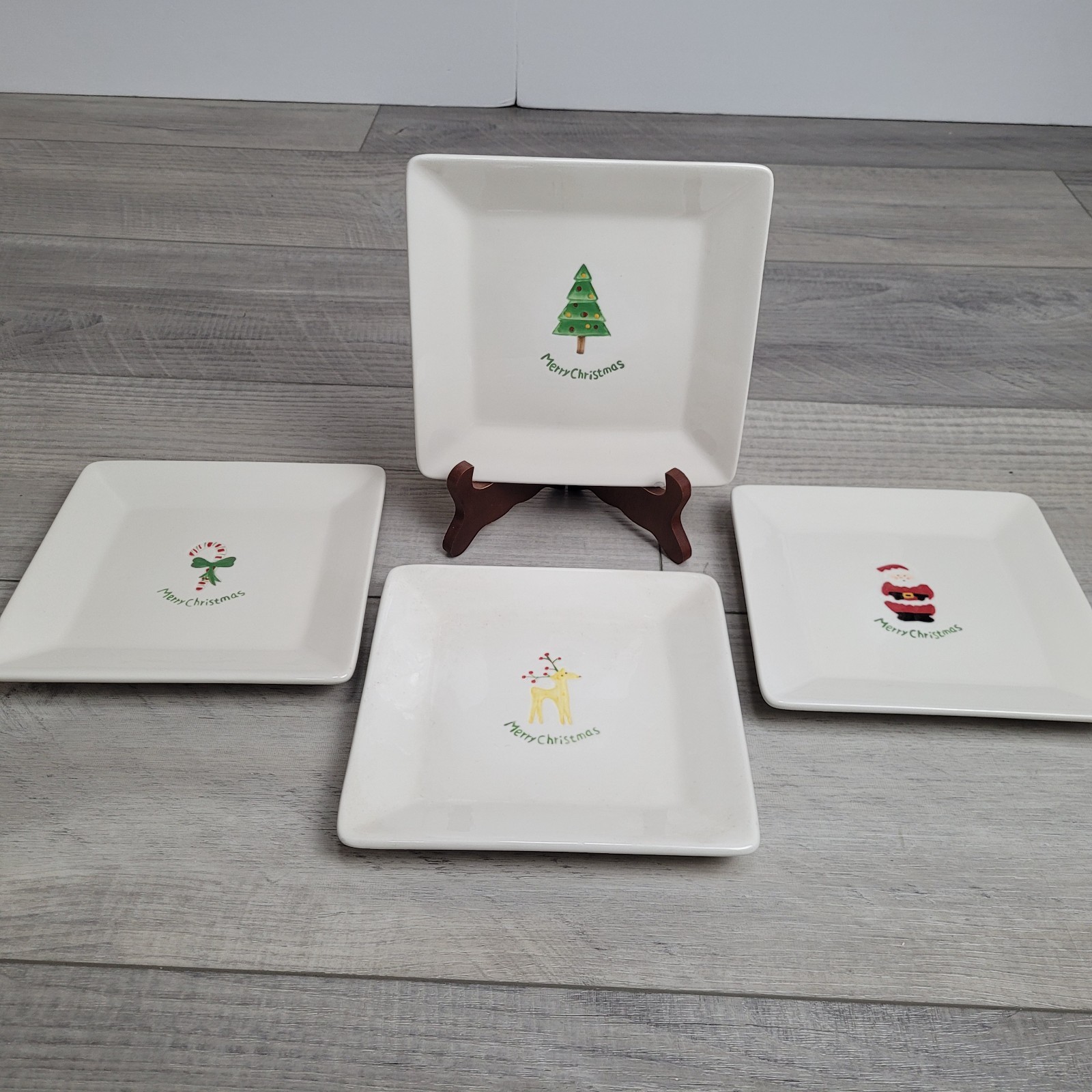 BIA Cordon Bleu | Set of 4 Square 7.25″ Dessert Plates | Christmas Theme