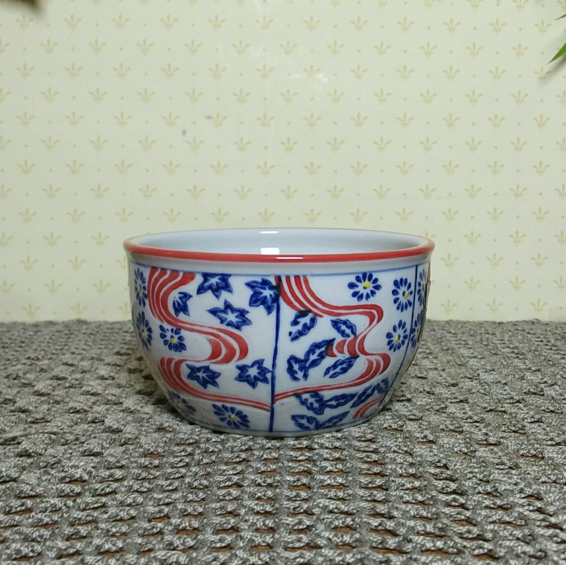 Yokohama Studio Miyabi Hand Painted Bowl 4″ Dish Red White Blue