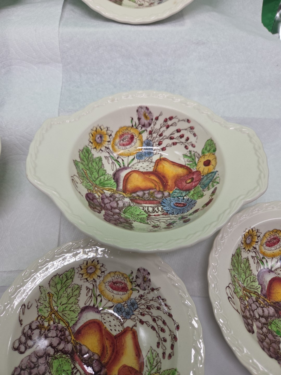 Vernon Kilns 8 Vintage “Fruitdale” Handled And Soup Berry Bowls Hand Painted USA