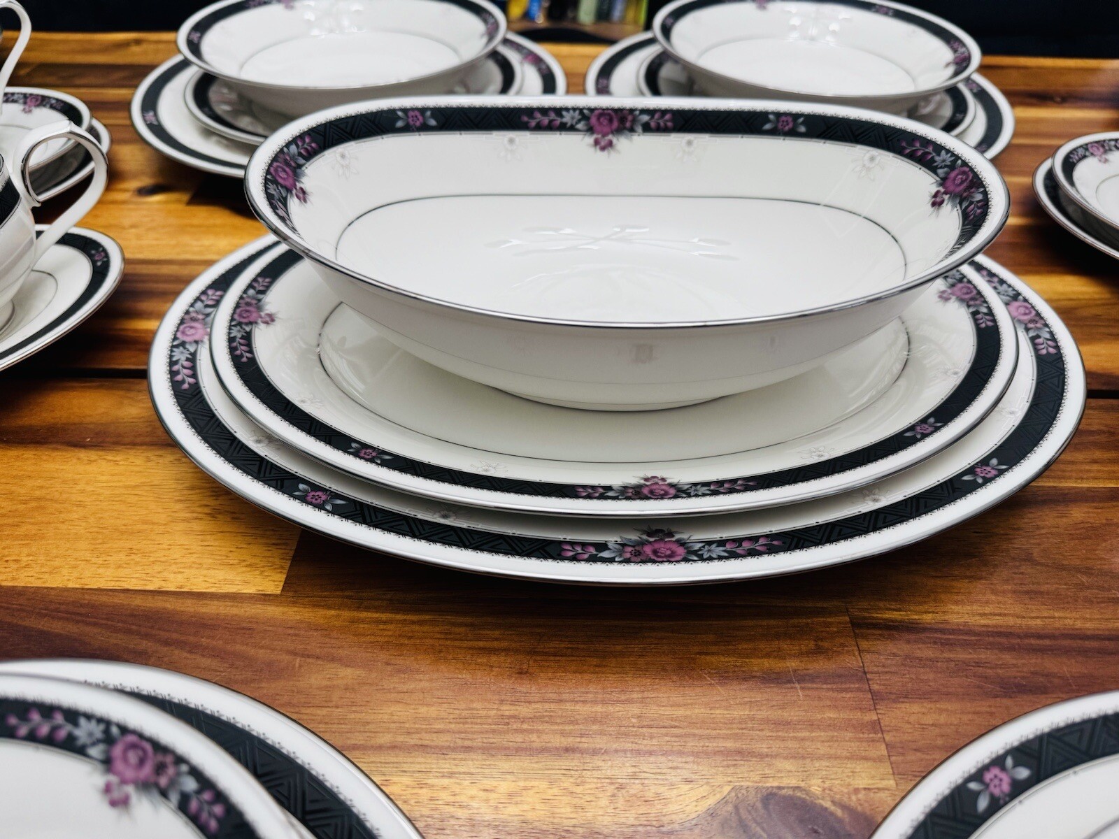 81pc NORITAKE IVORY CHINA ETIENNE 7260, TWELVE 6 PIECE PLACE SETTINGS JAPAN MINT
