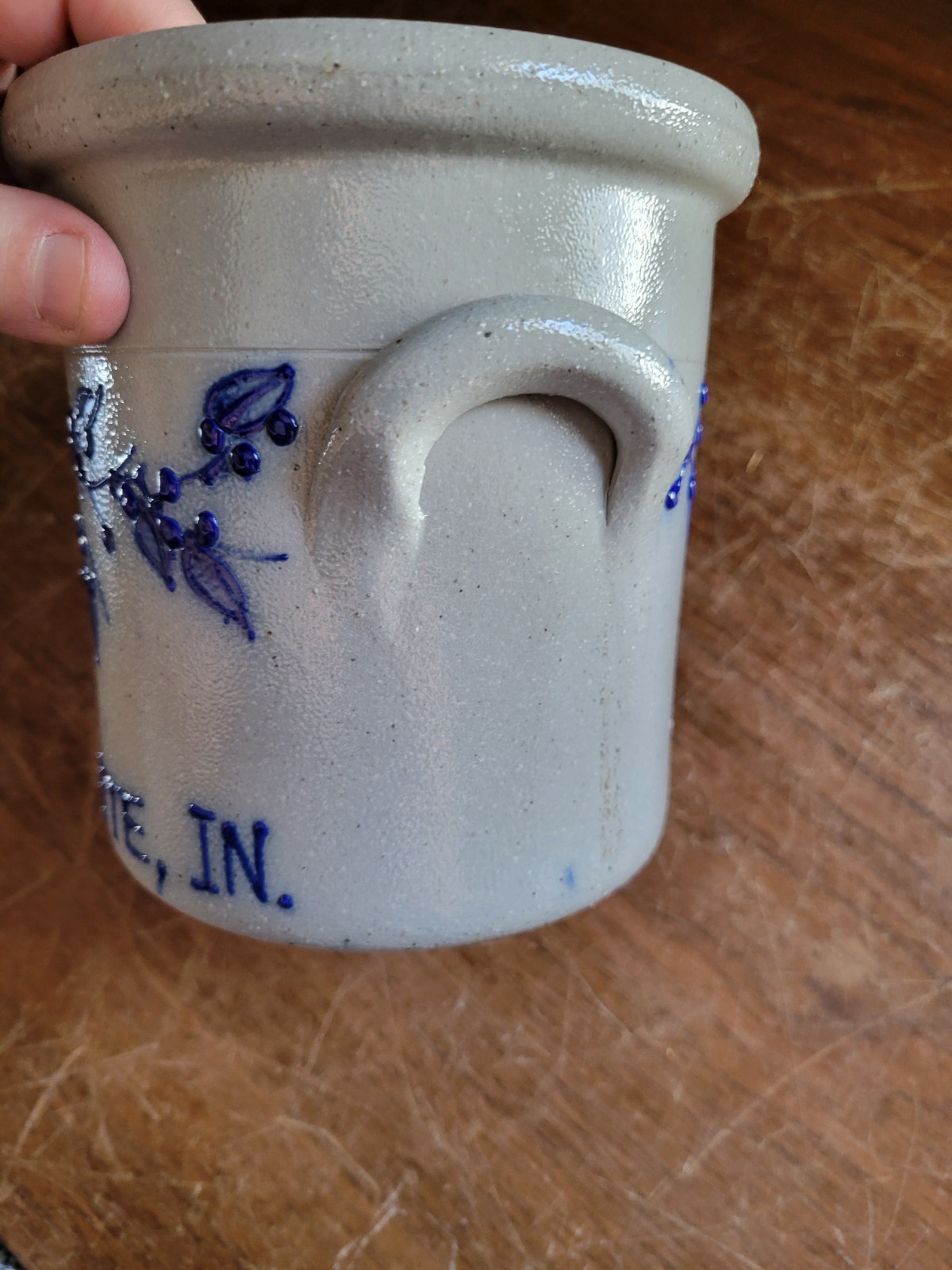 Salmon Falls Stoneware Pottery Crock Blueberry Vines 1991 5.25″