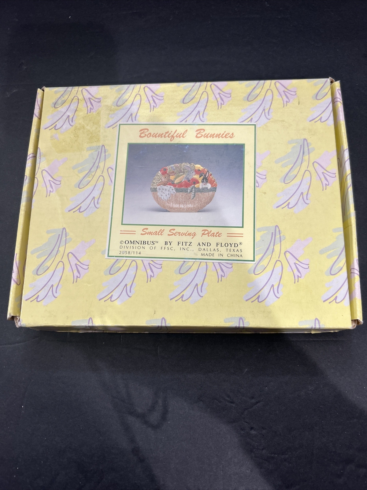 Vintage Fitz and Floyd 1995 Omnibus Bountiful Bunnies Small 8-1/2” Serving Plate
