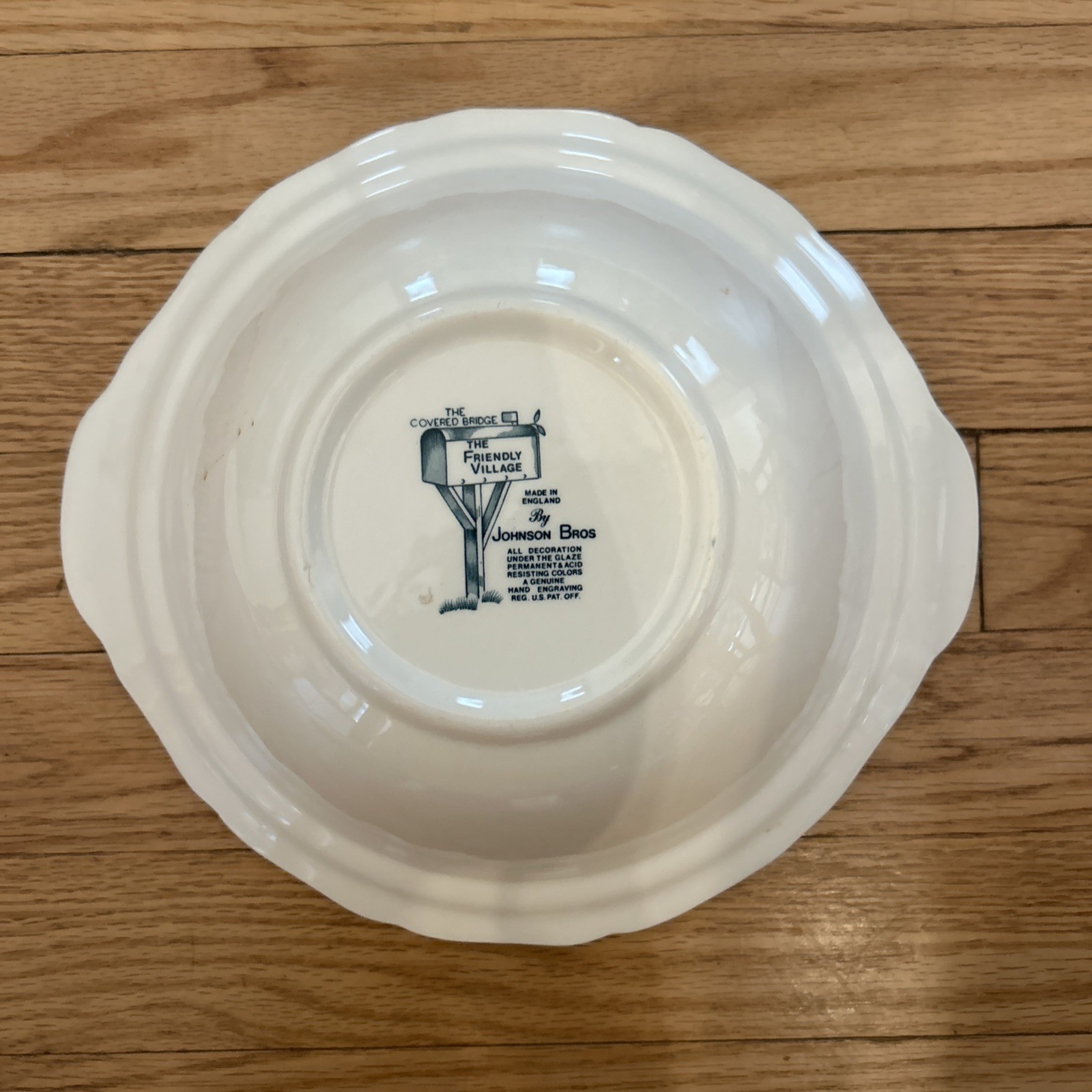 Johnson Brothers Friendly Village Covered Bridge Vegetable Dish With Lid, 10”