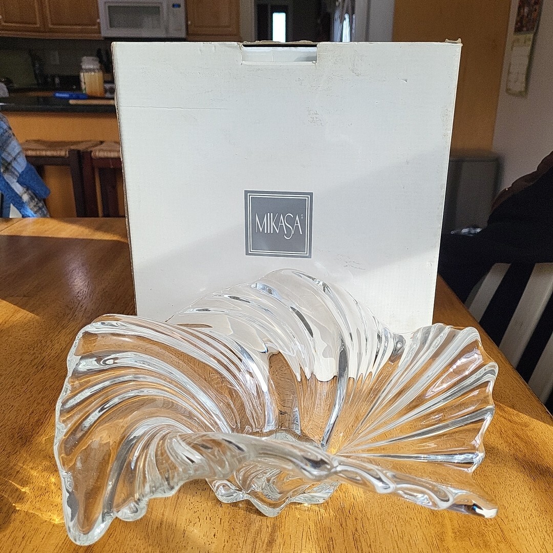 Mikasa Belle Epoque Spiral Crystal Bowl 12 1/2 Inch Centerpiece SB 000/258
