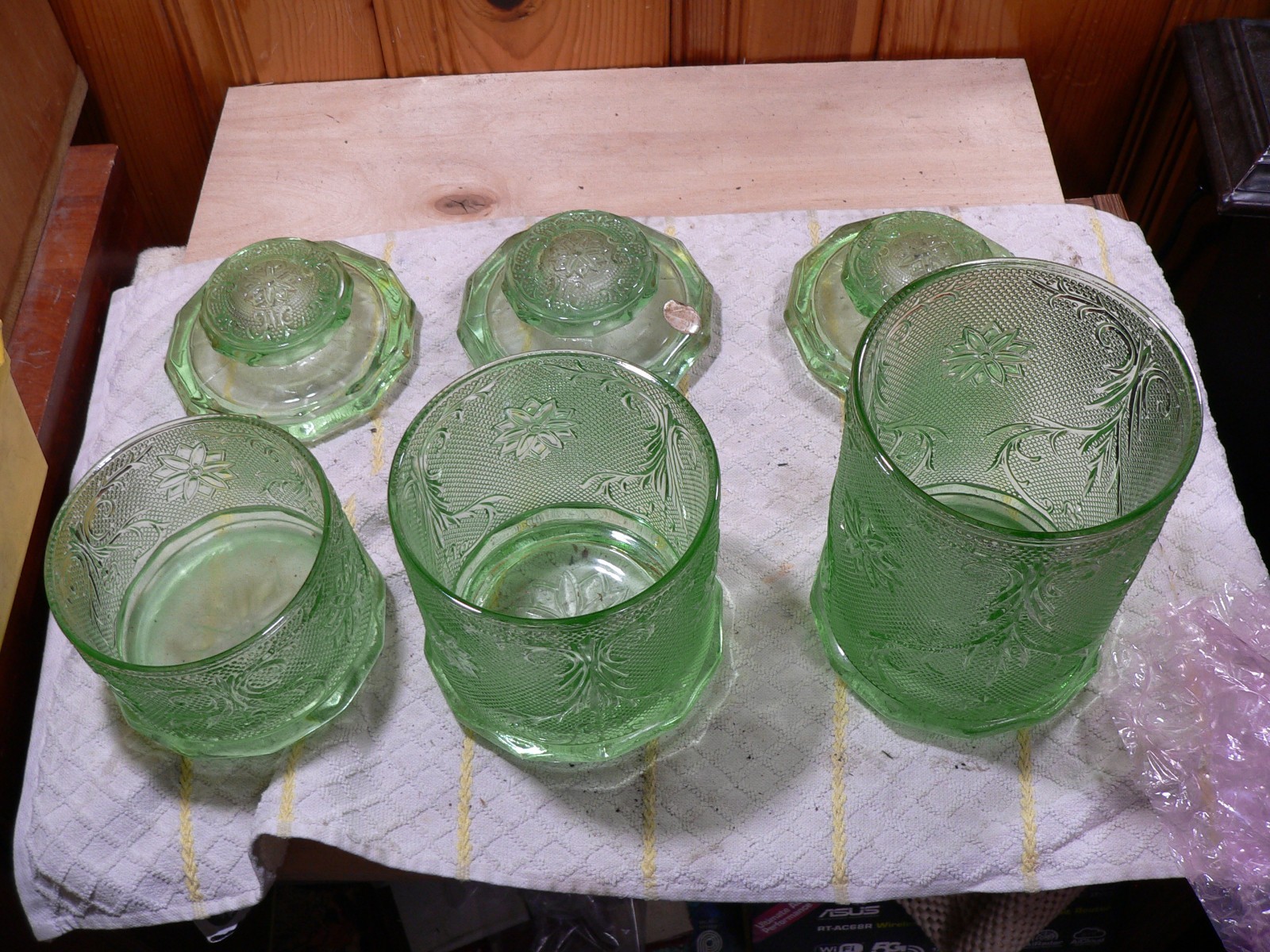 INDIANA GLASS – Chantilly Green Tiara pattern 3 pc. canister set
