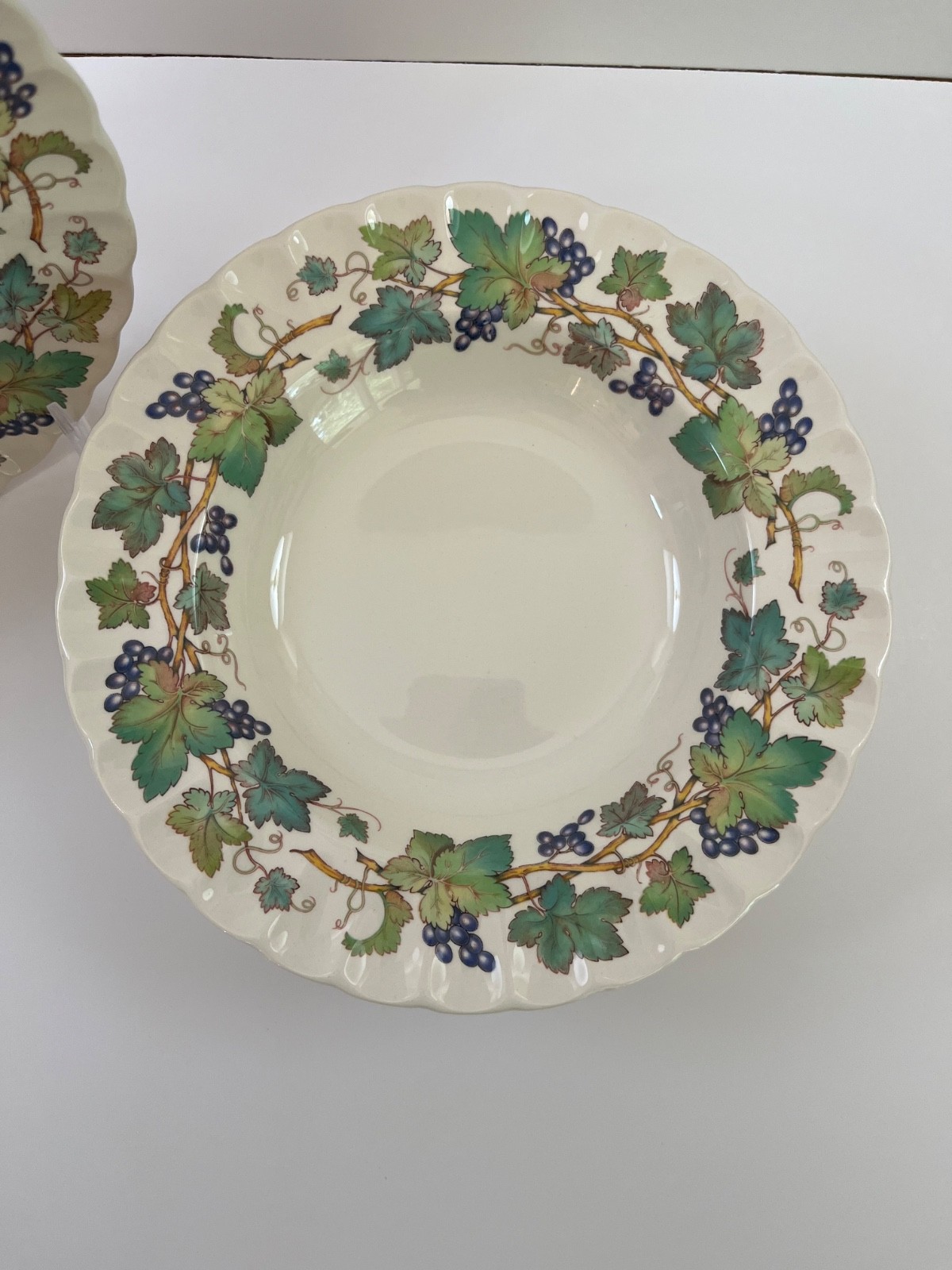 8 Spode China Monticello Vine Rimmed Soup Bowls 7.75 Inches Grapes