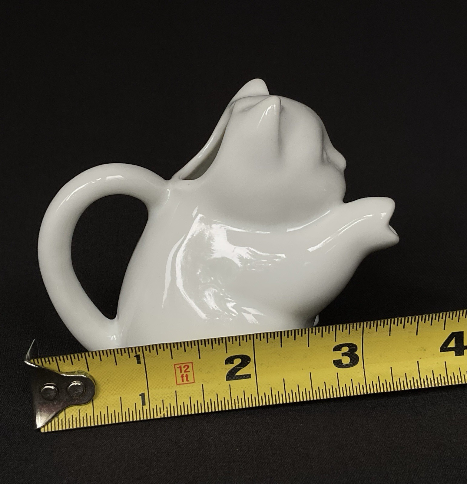 Porcelain Mini Cat Creamer Pitcher 3 Inches White Kitty HIC JAPAN Paw Spout