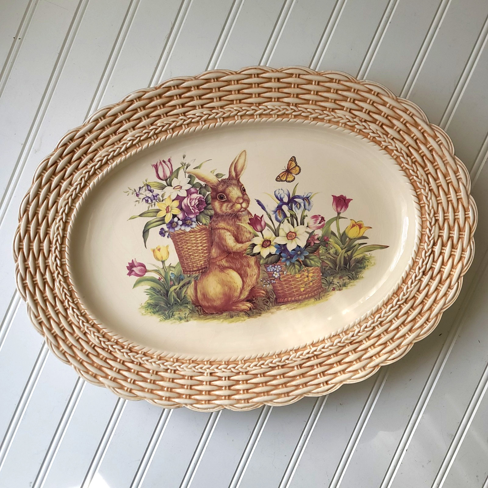 Vintage CRACKER BARREL Easter Treasures 18.5″ Oval Basket Weave Bunny Platter