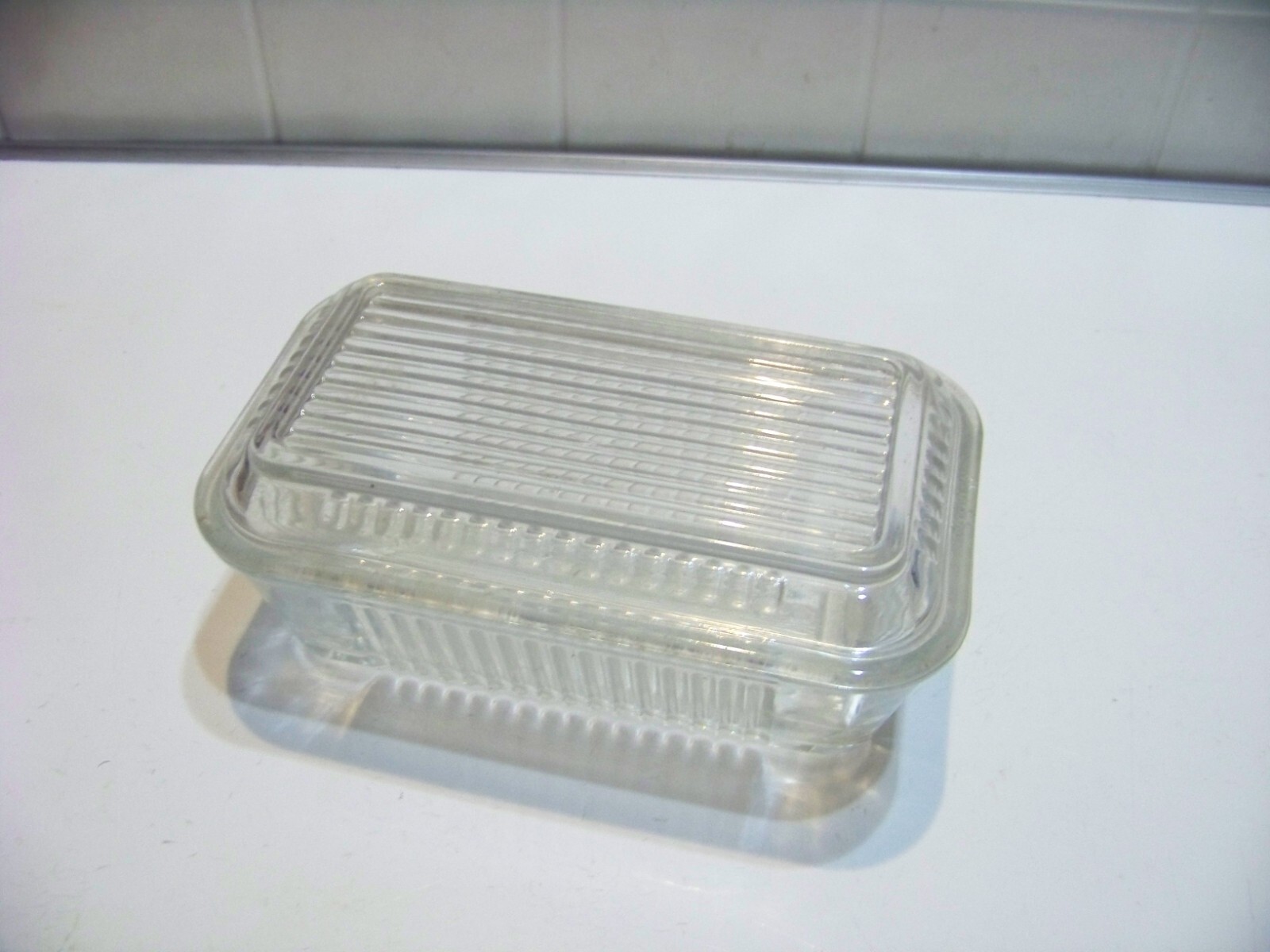 Clear Glass Ribbed Covered Refrigerator Dish Butter Kitchen Glassware