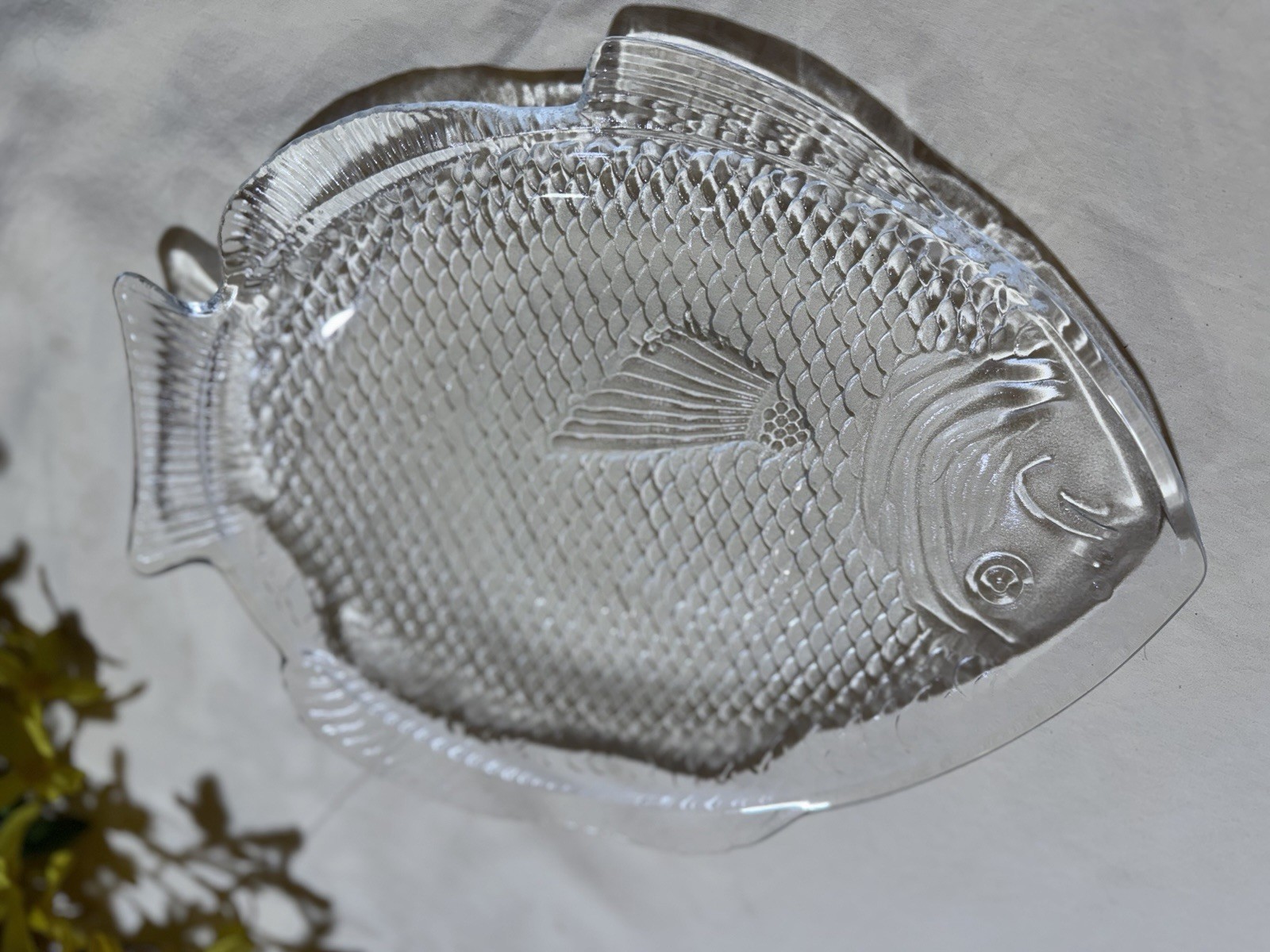 Vintage Clear Glass Fish Shaped Plates – Set of 8 – Mid Century Serving Platters
