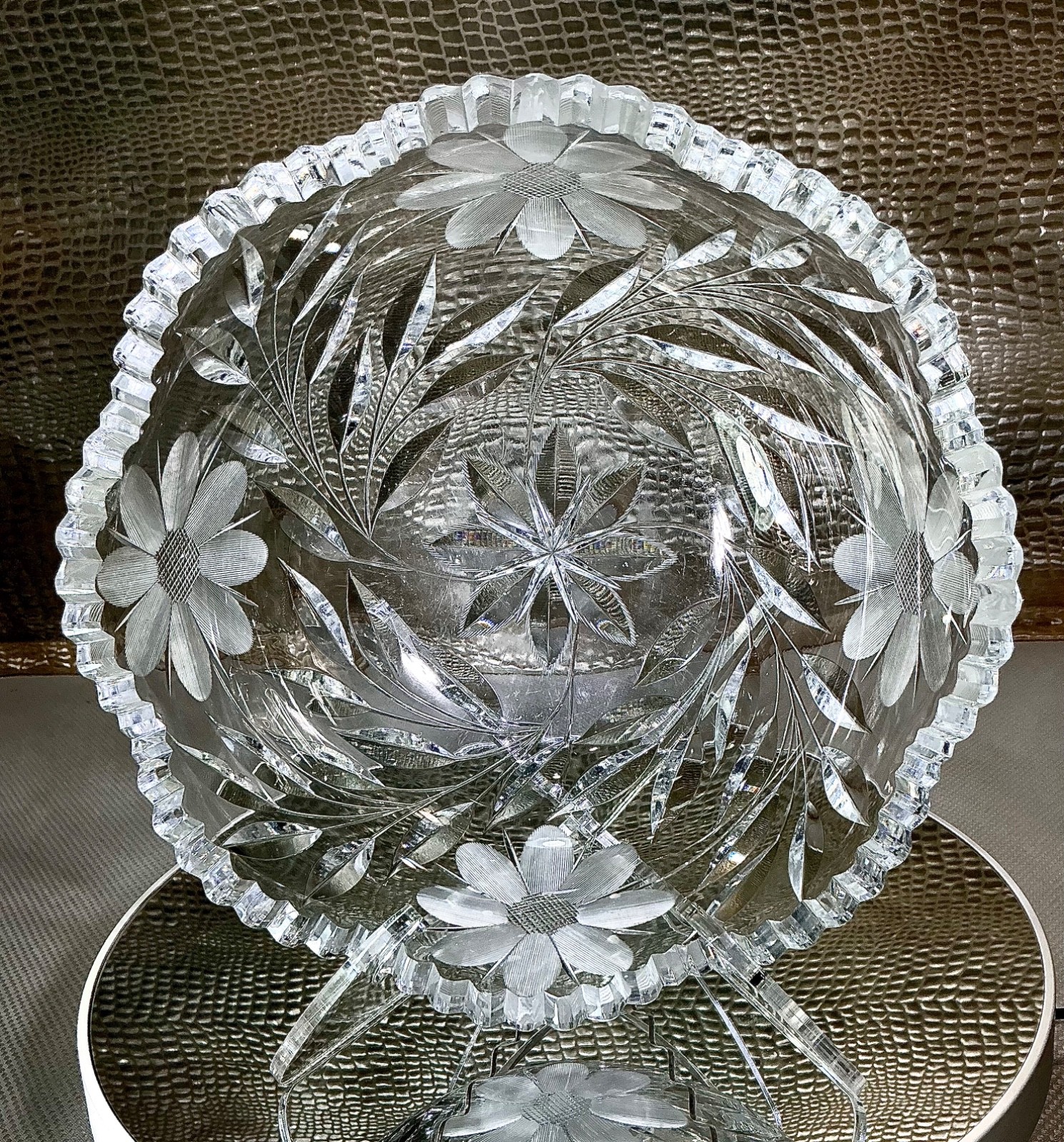 American Brilliant Cut Glass Crystal 9″ Large Heavy Centerpiece Bowl Antique