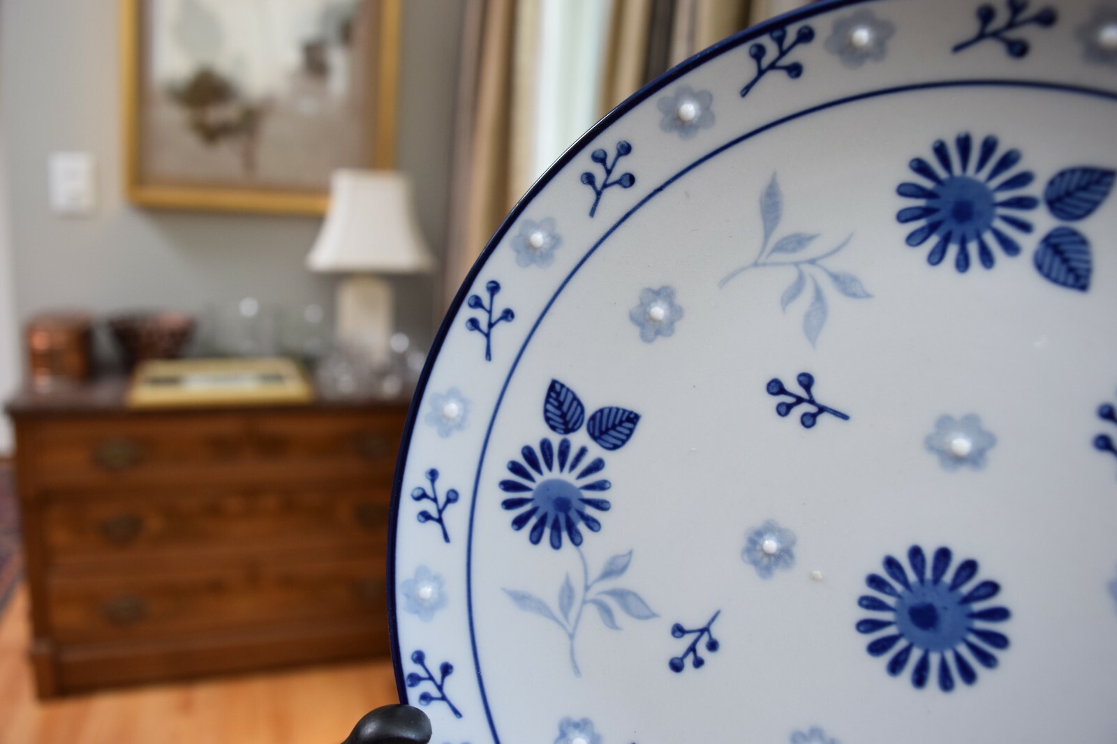 Rare Yokohama Studios 8″ Porcelain Plate Blue White Floral Raised White Dots EUC