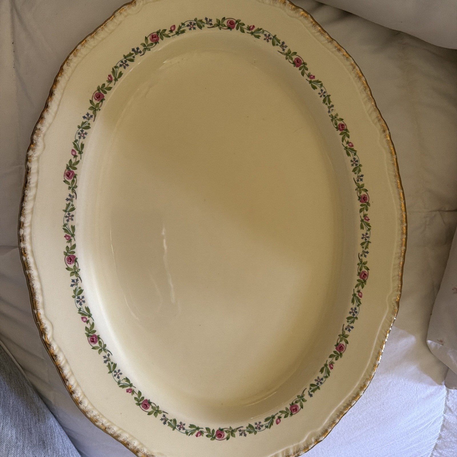Antique Ridgways England 302 Pink Roses & Blue Flowers on Cream Floral Garland