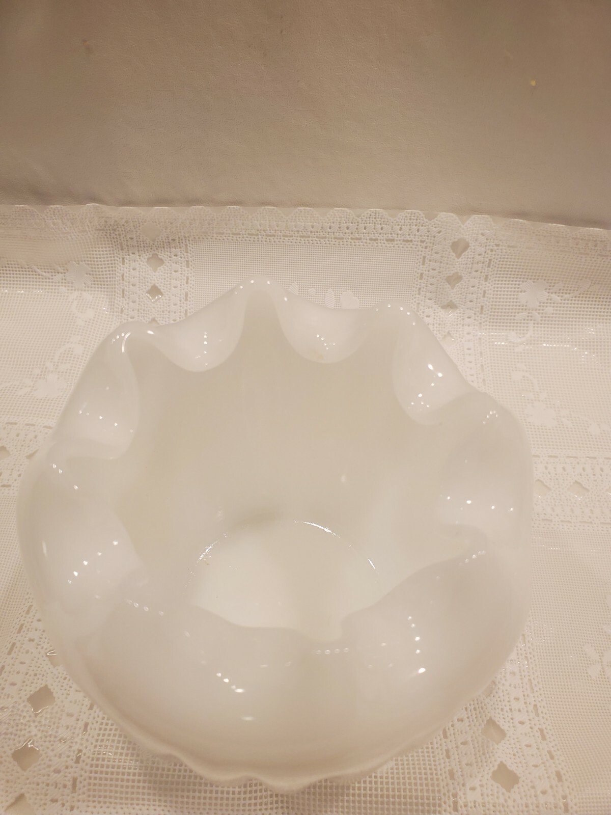 Vintage Milk Glass Rose Bowl Ruffled Pinched Edge