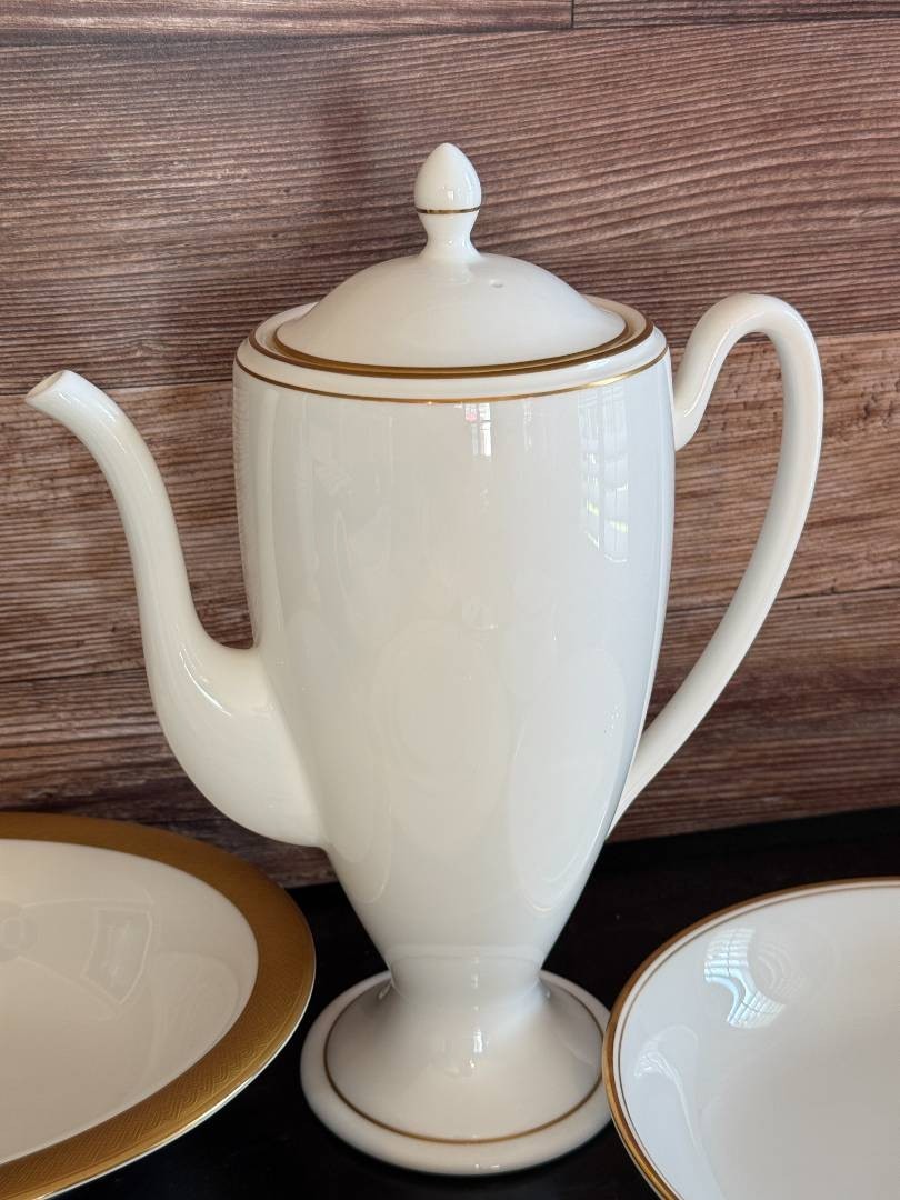 Waterford Kilbarry GOLD China set (77 pieces)