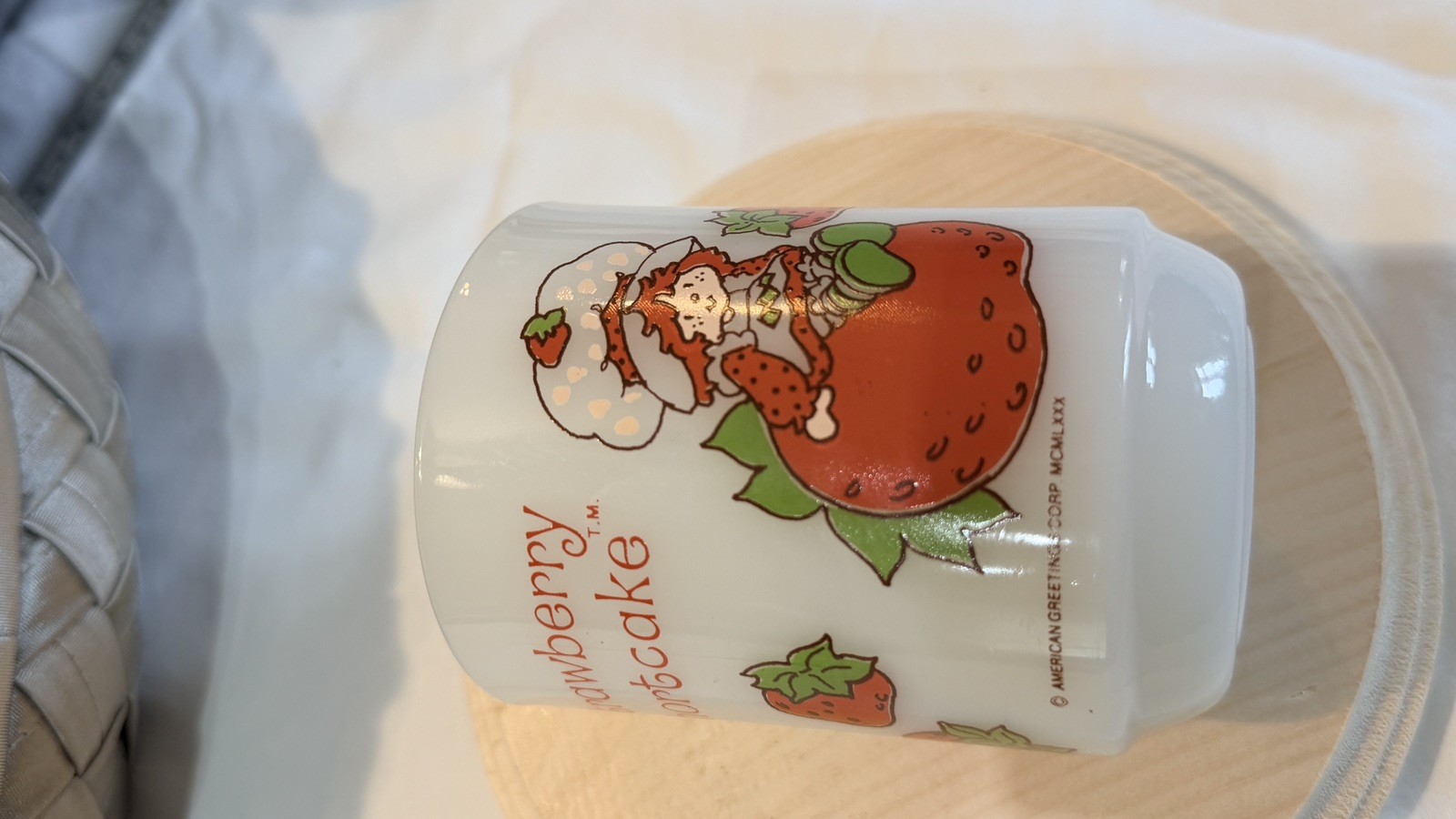  1980  Strawberry  Shortcake  Fire‑King  Anchor  Hocking  Milk  Glass  cup