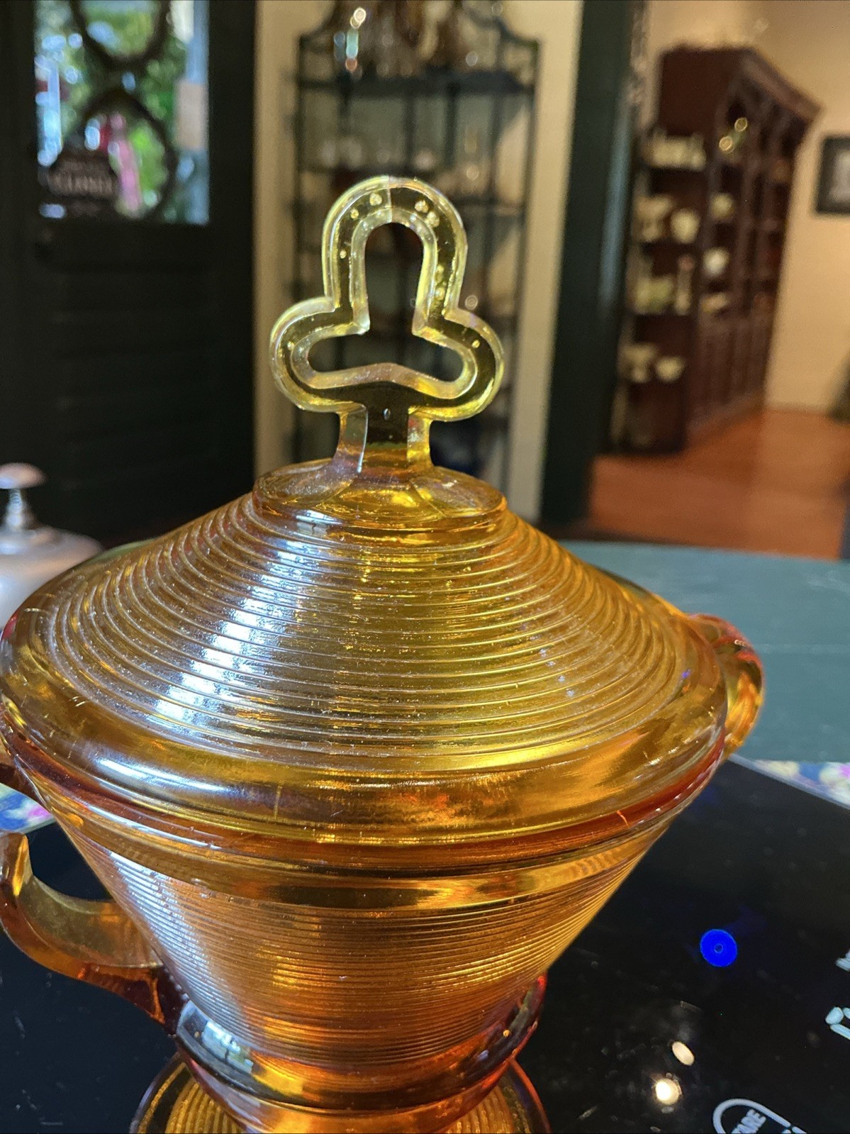Vintage Indiana Glass Amber Old English Ribbed Candy Dish With Lid (read)