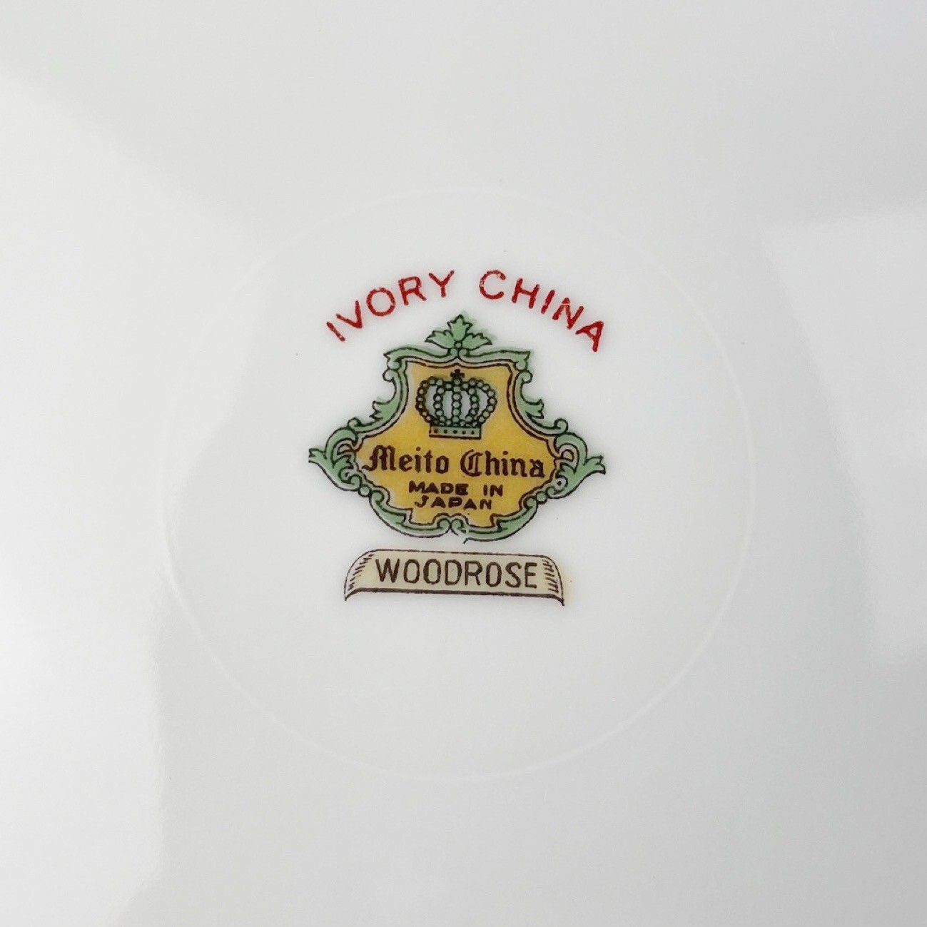 Meito China Woodrose Plates Service 4 Made in Japan 4 Dinner 6 Salad 5 Dessert