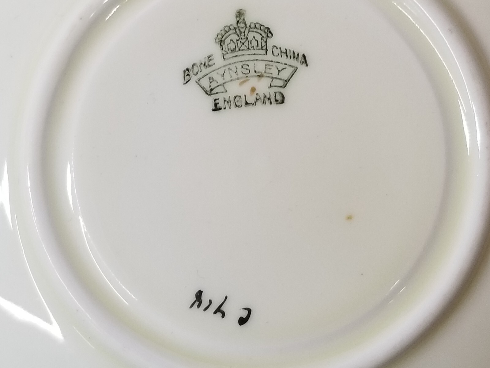 Vintage Aynsley Green Gold Corset Rose Floral Bouquet tea Cup Saucer e 418