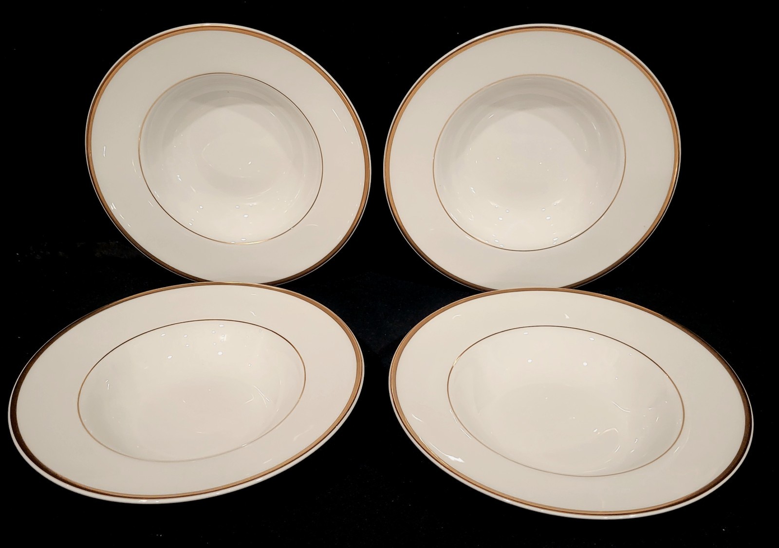 ROYAL DOULTON ALICE RIMMED SOUP BOWL 8 1/8″ SET OF 4 ENGLAND