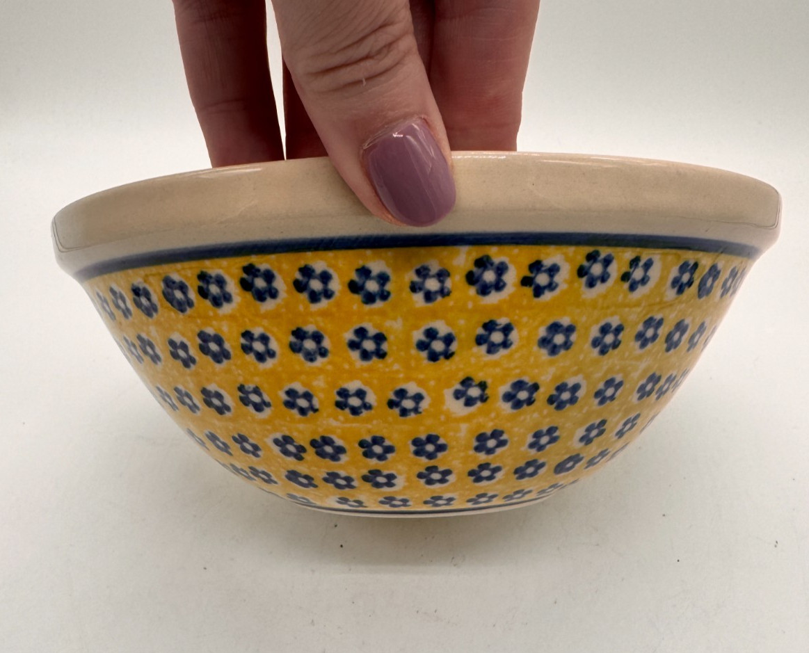 Boleslawiec Polish Pottery Bowl Yellow & Cobalt Blue Flower Pattern White Rim
