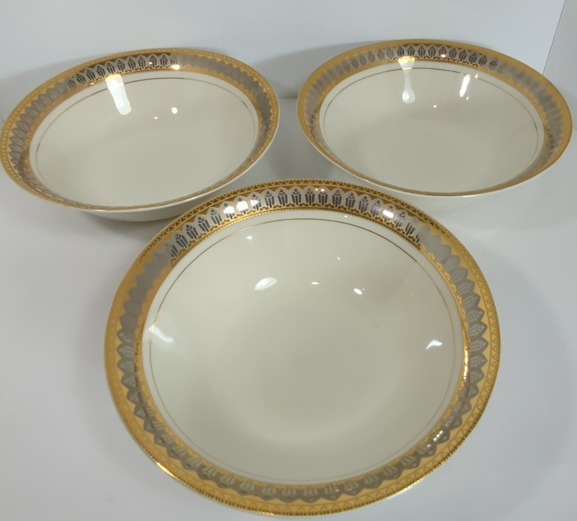 Set of 3 Vintage 1994 Macy’s Royal Gallery San Marco 9″ Gold Trim Serving Bowls