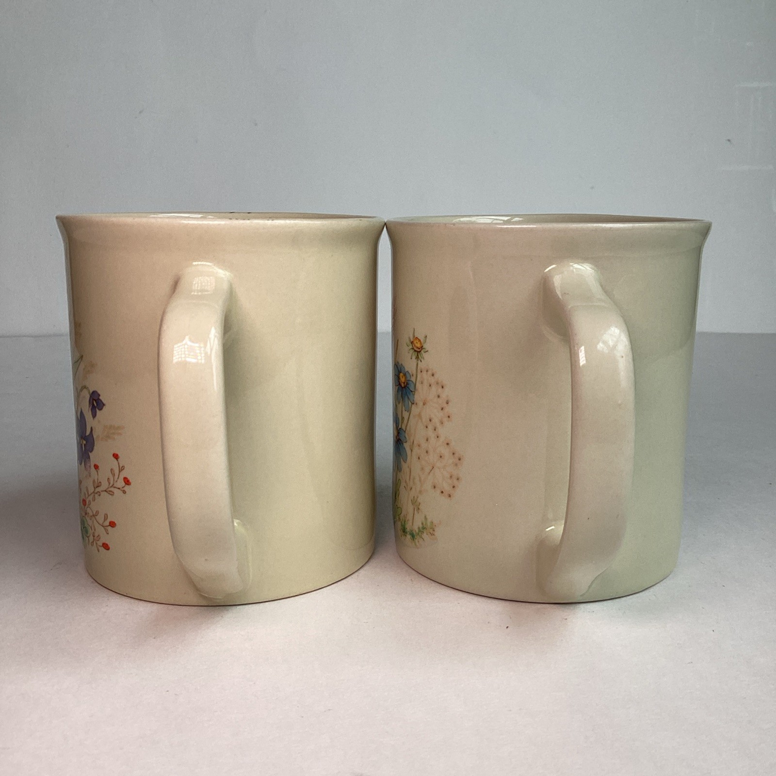 Vintage Japan Stoneware Wildflower Wheat Mugs Set Of 4 Ivory Coffee Cups Floral