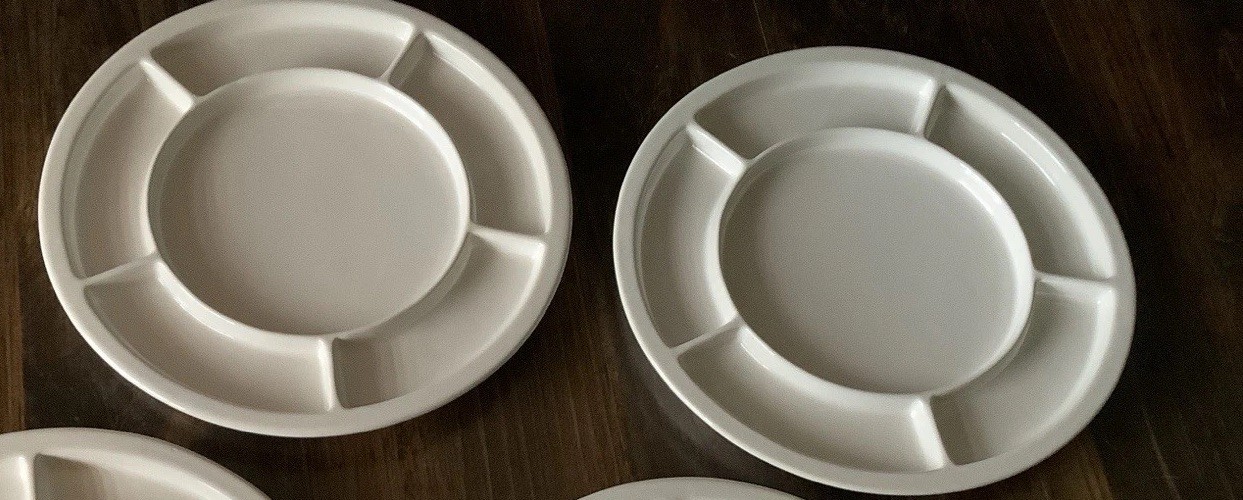 2 Crate & Barrel Fondue Plates Ceramic White Divided 10 1/2″ Round Sectioned